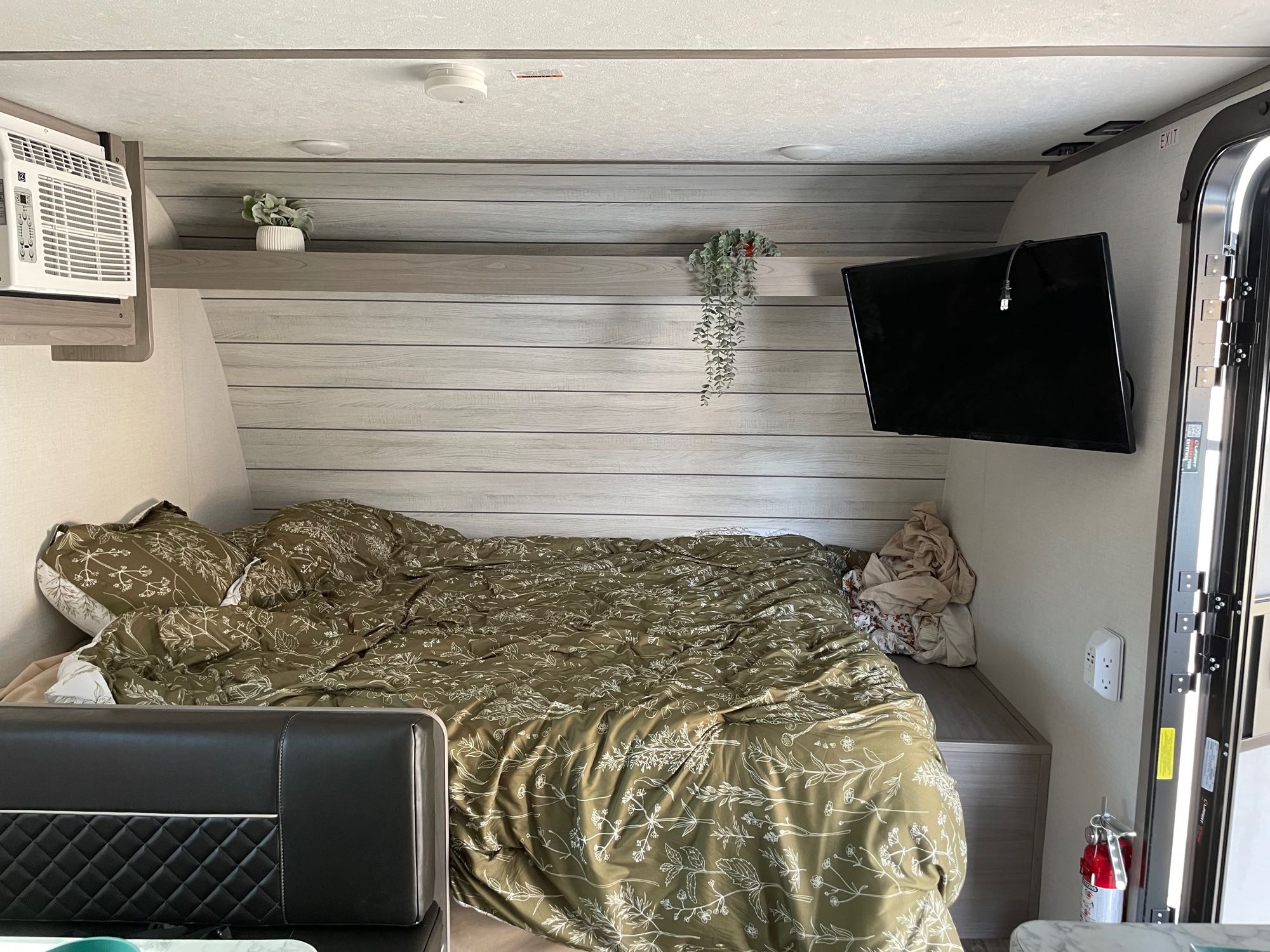 Travel trailer RV Rental 