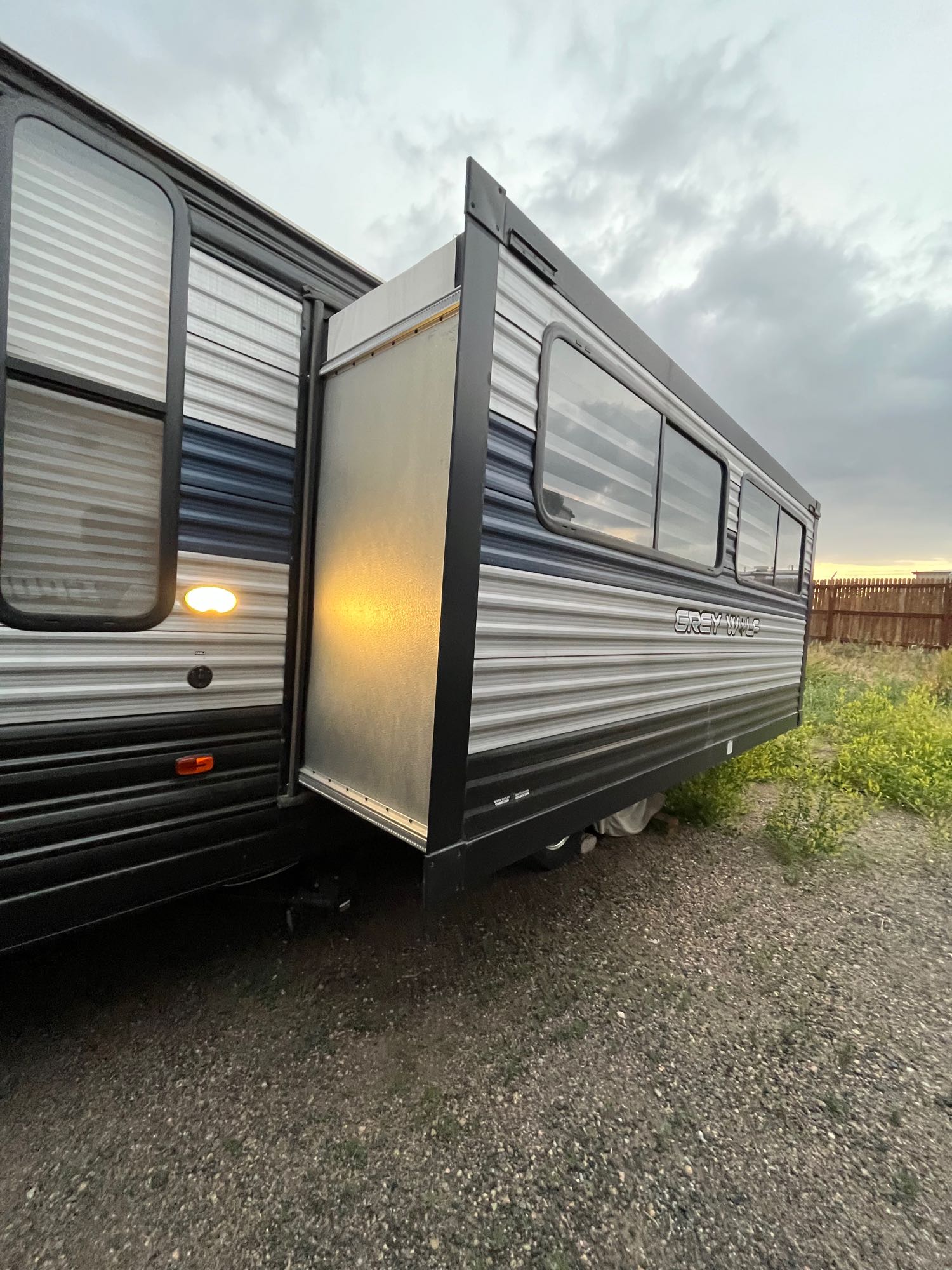 Travel trailer RV Rental 