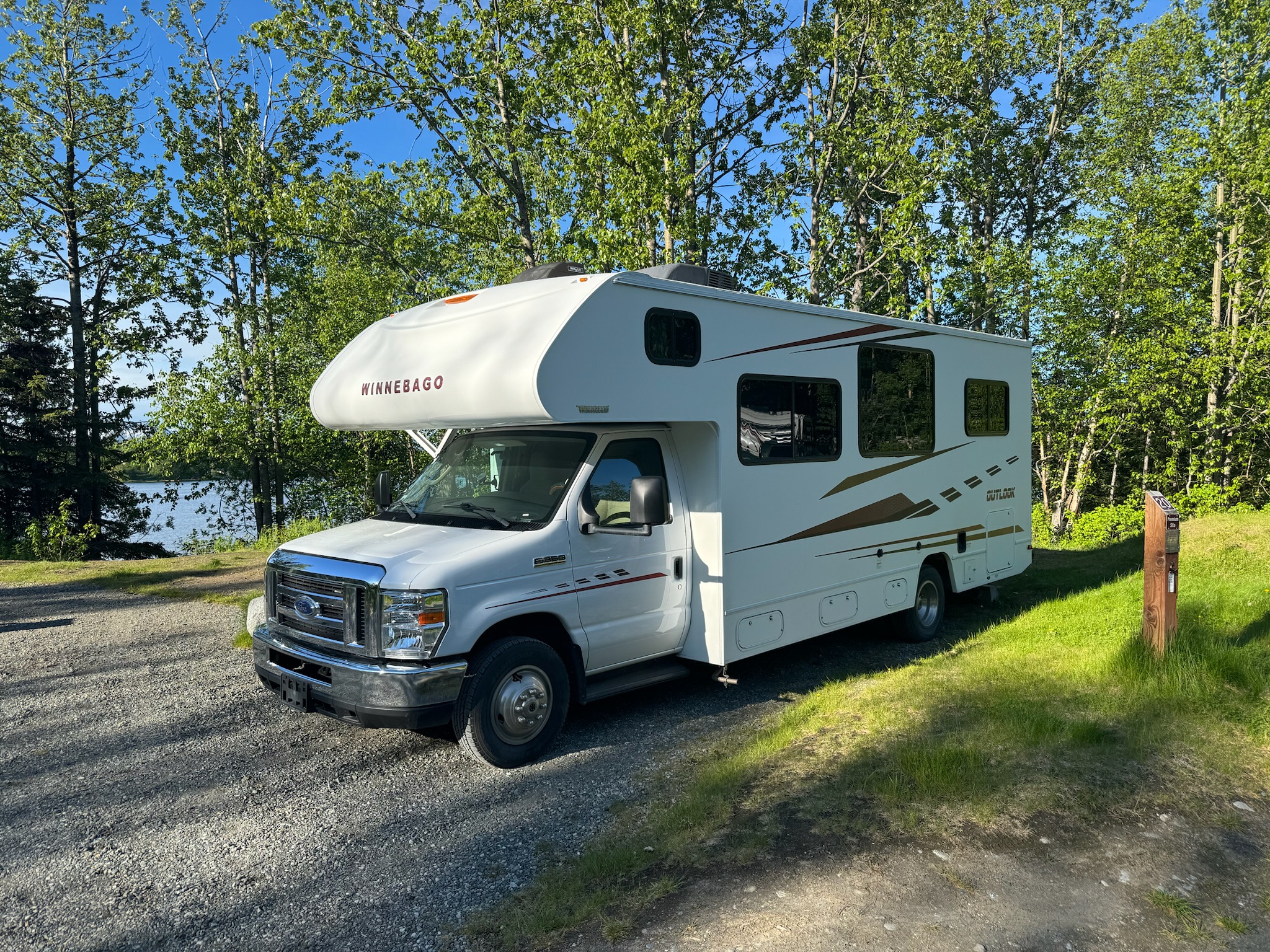 2019 Winnebago Perfect Size! Easy to Drive!