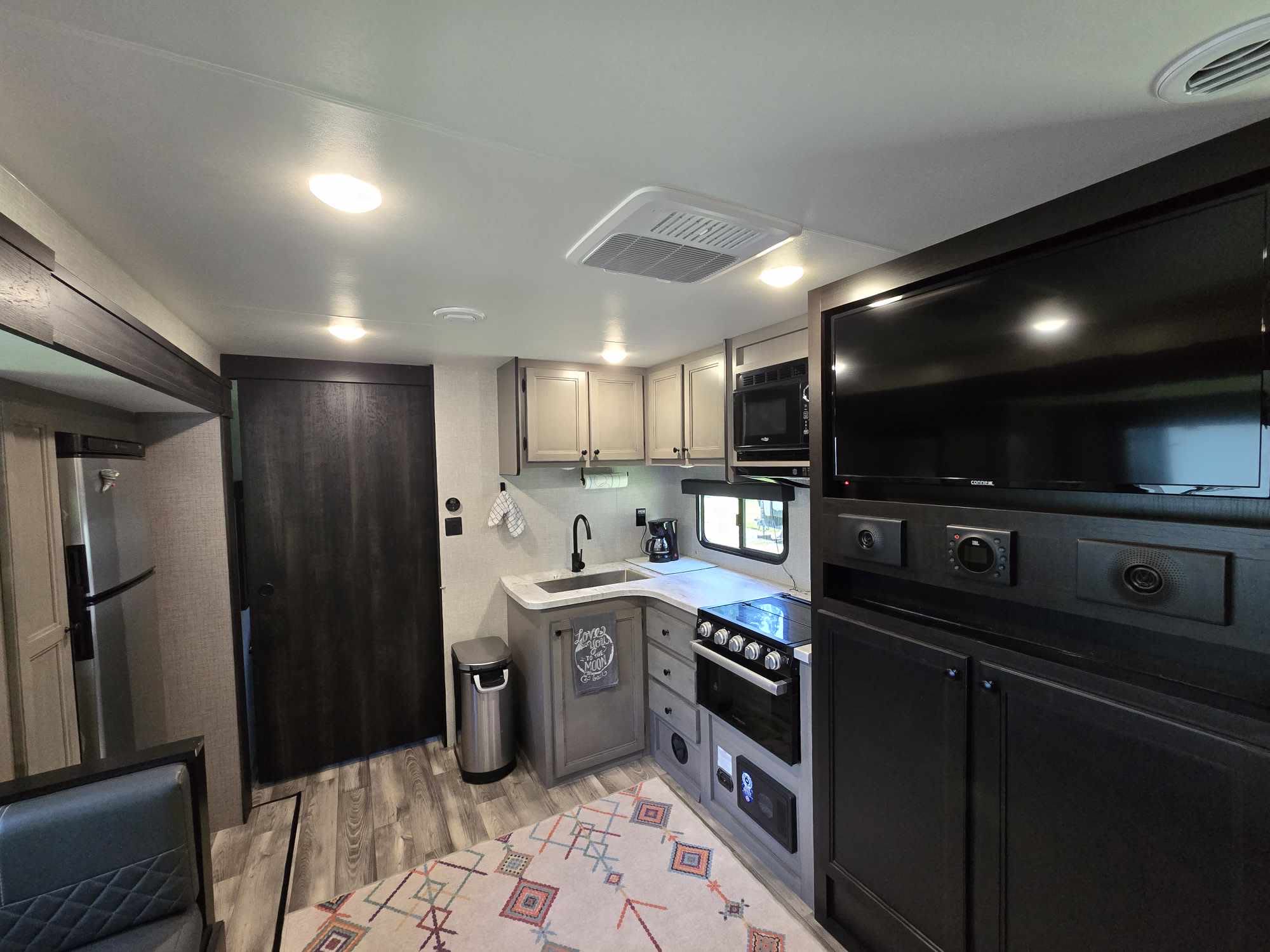 ‘23 Mesa Ridge S-Lite-Easy to tow. WANDERLUST on wheels