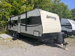2018 Avenger 26’ bunkhouse