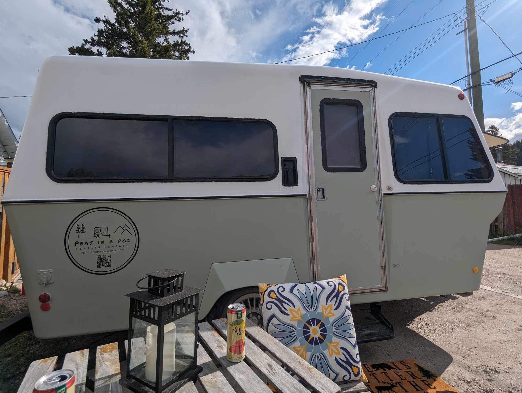 Peas in a Pod Bigfoot 17ft camper