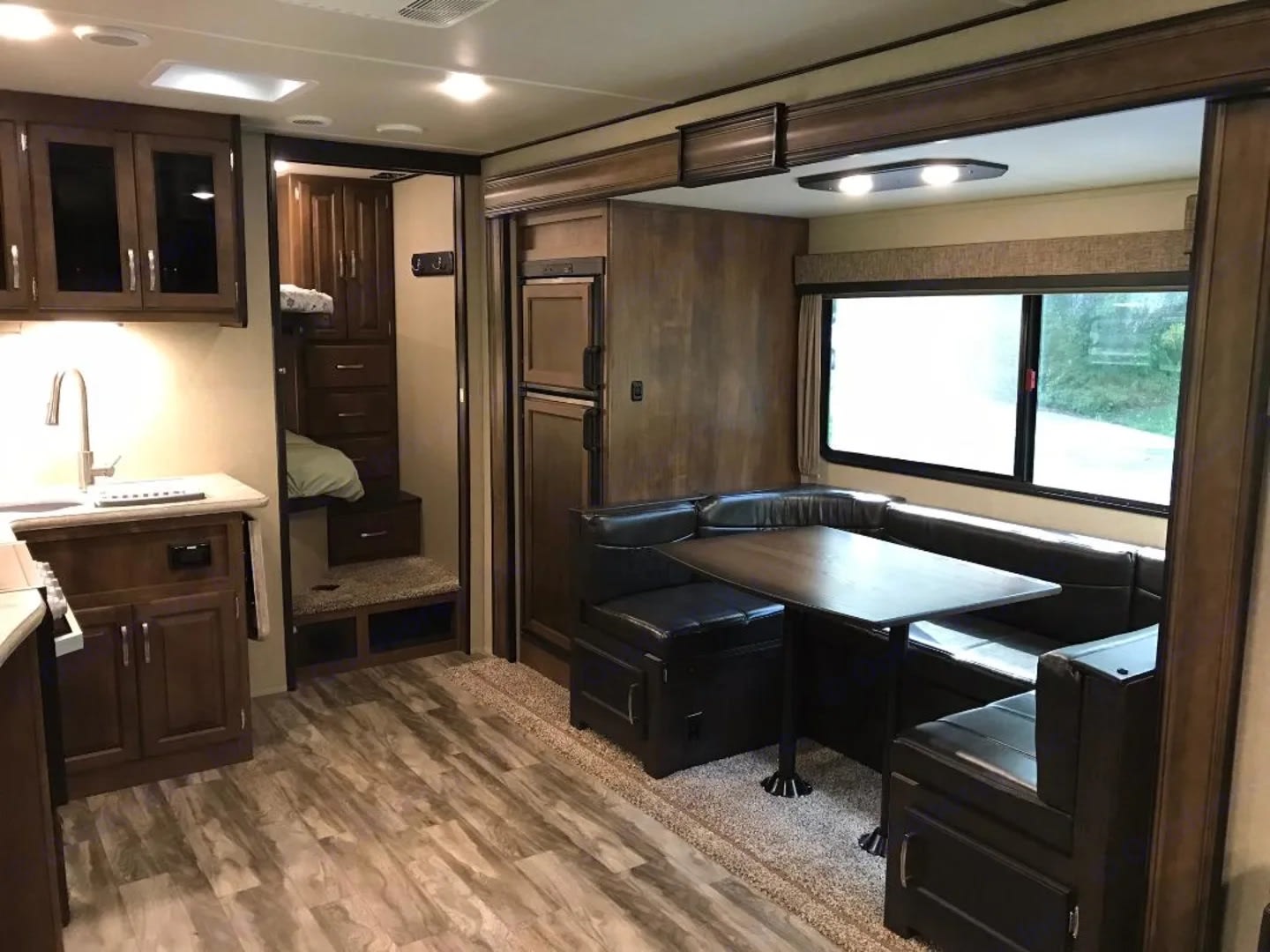 Travel trailer RV Rental 