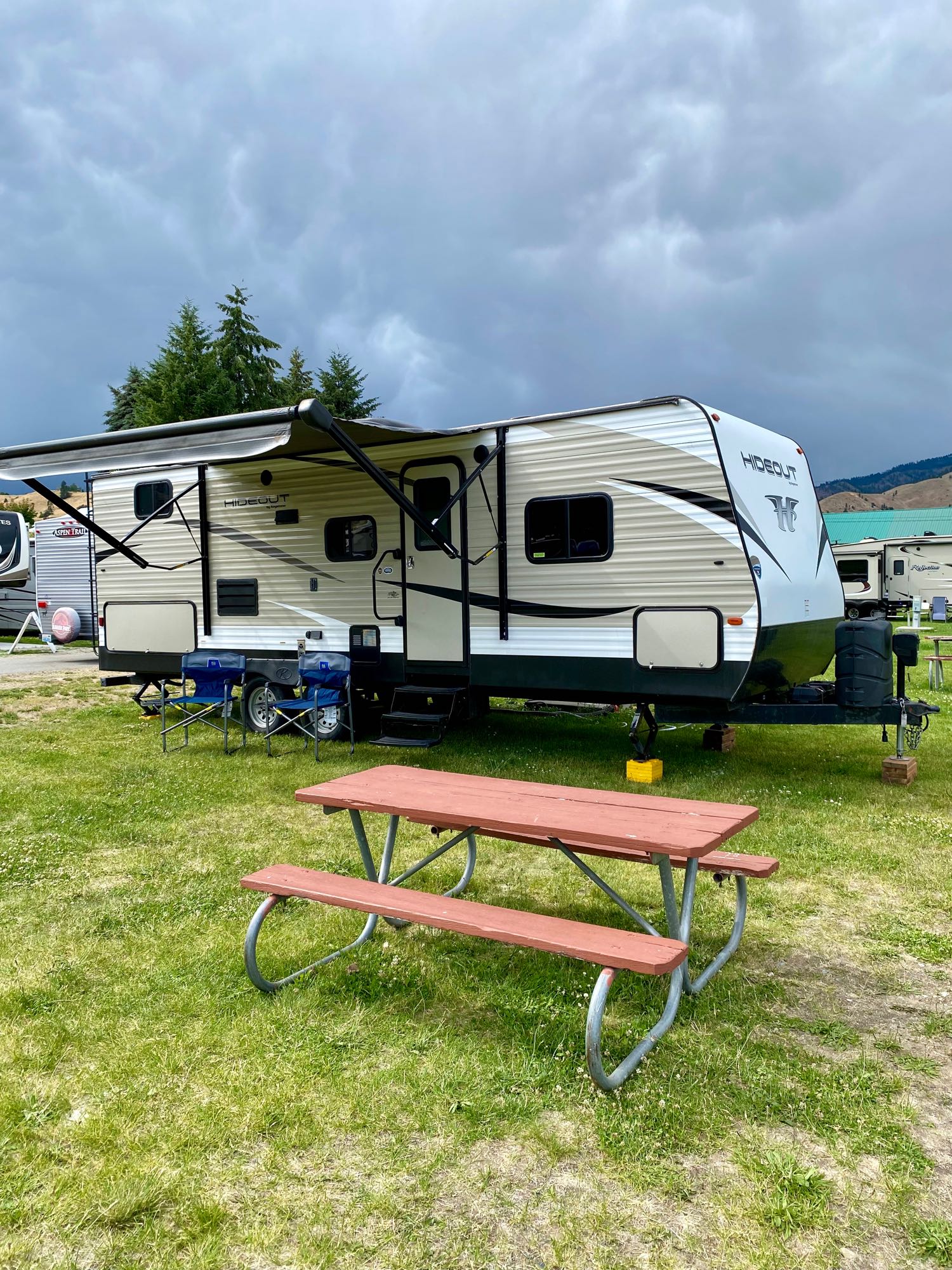 Glamping With Joy - 2018 Keystone Hideout with Bunkbeds