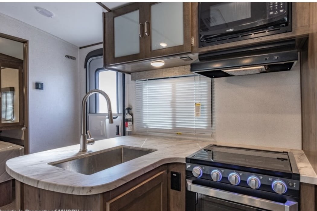 Travel trailer RV Rental 