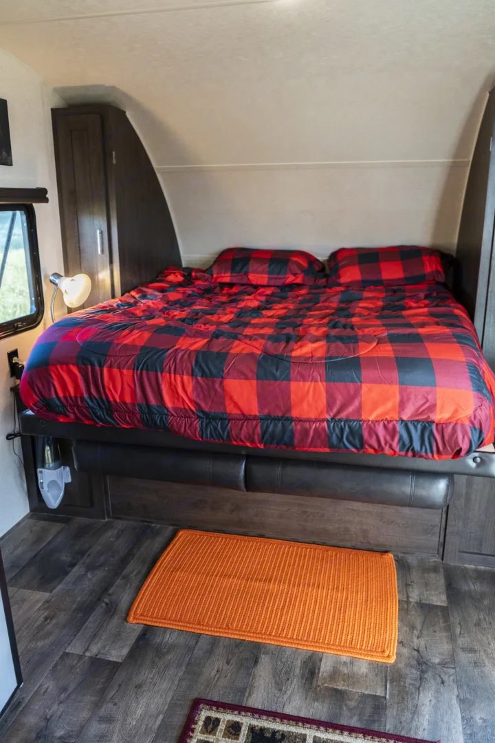 Travel trailer RV Rental 