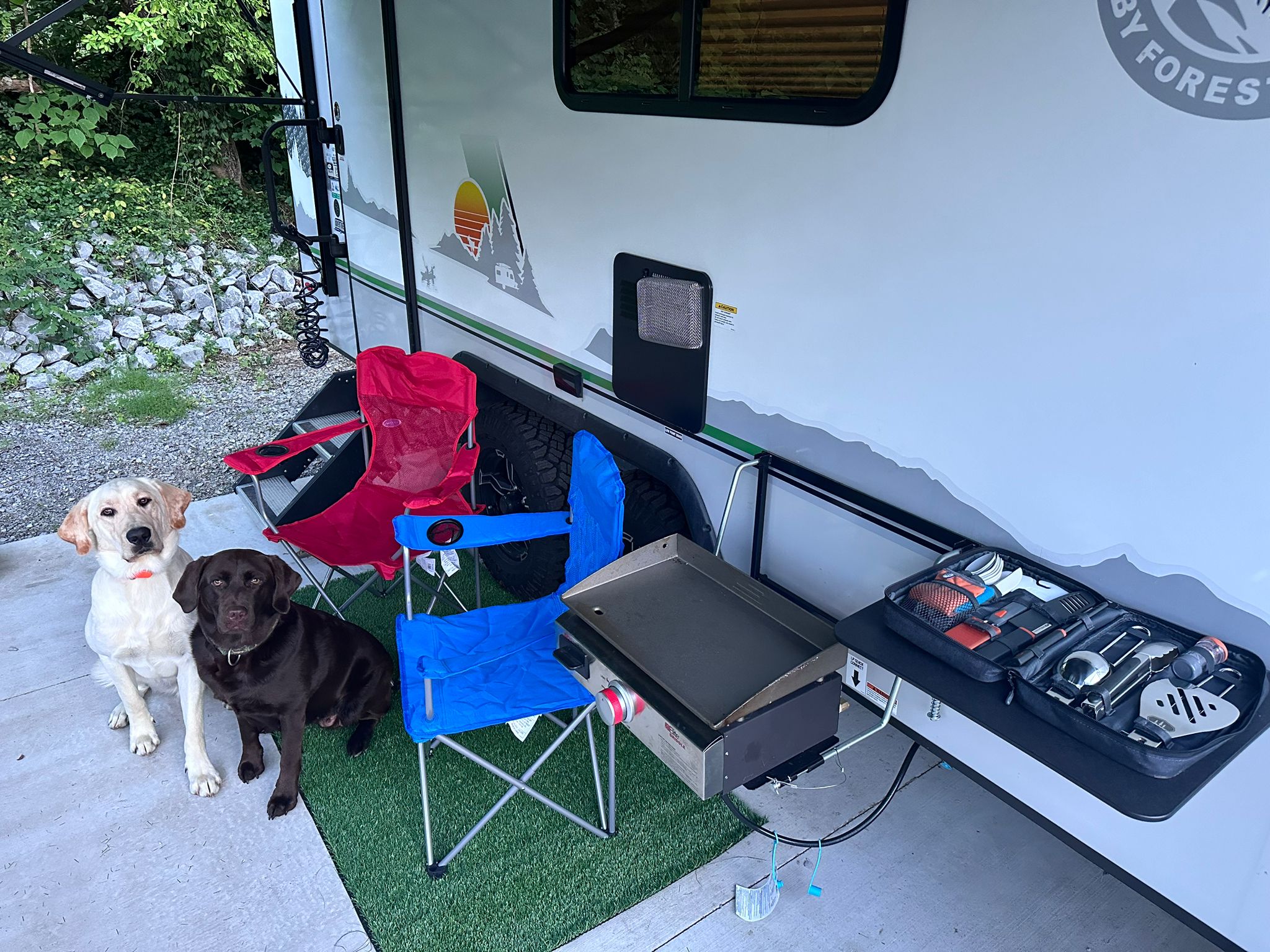 Labrador Lodge – Hunt. Camp. Explore.