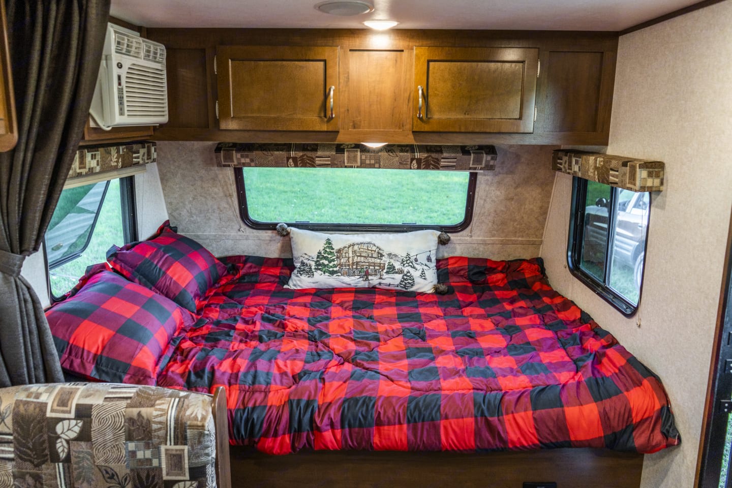 Travel trailer RV Rental 