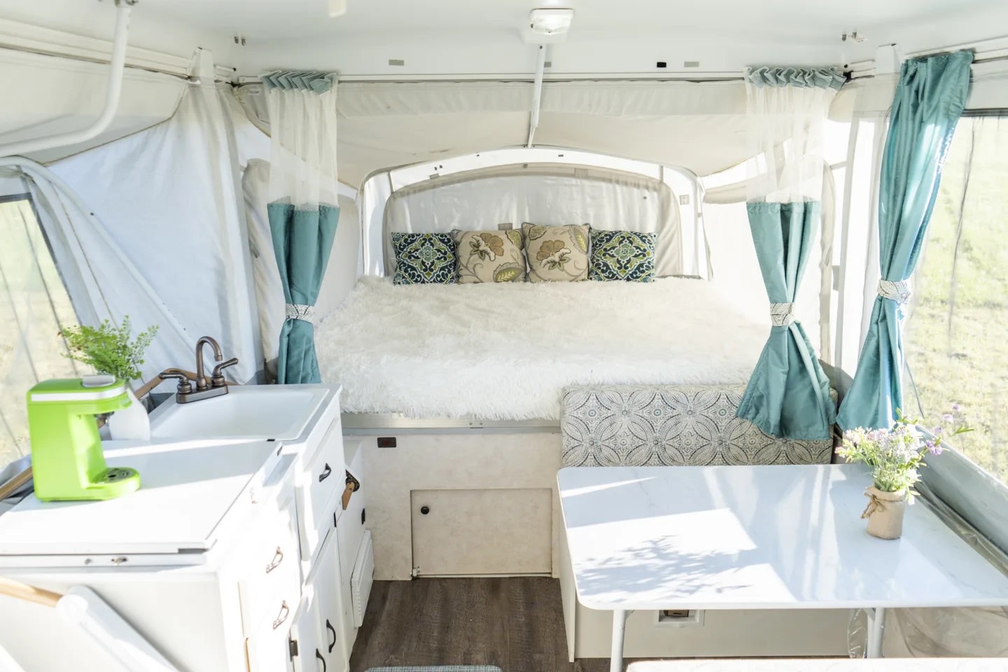 Travel trailer RV Rental 