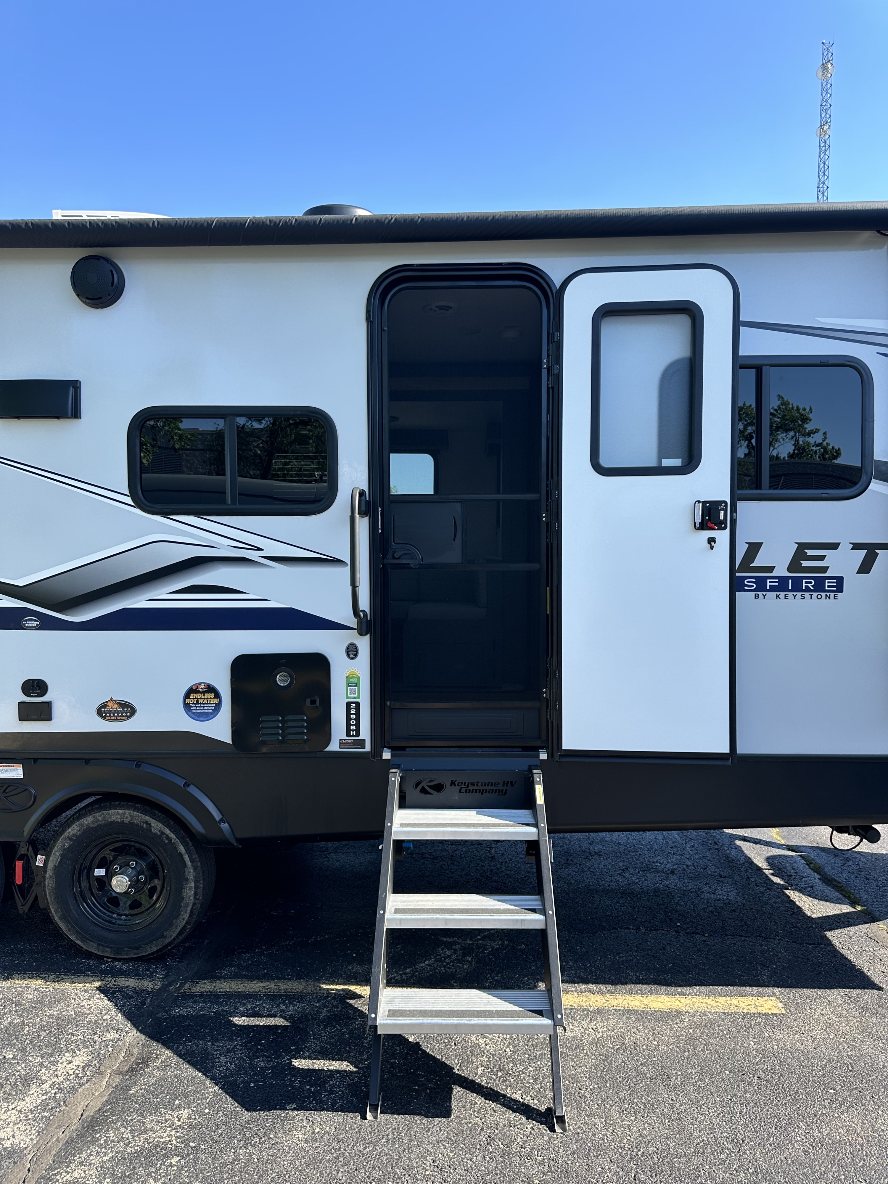 Travel trailer RV Rental 