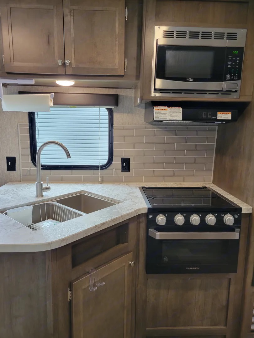 Travel trailer RV Rental 