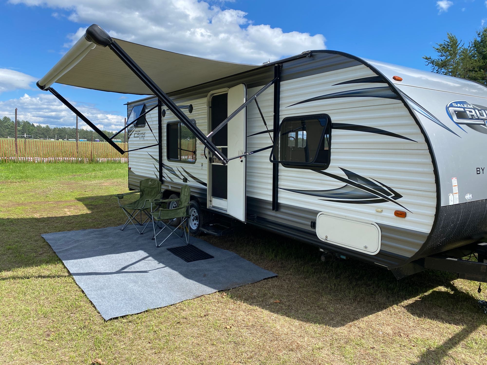 Hodag RV Rentals: 2017 Forest River Salem Cruise Lite
