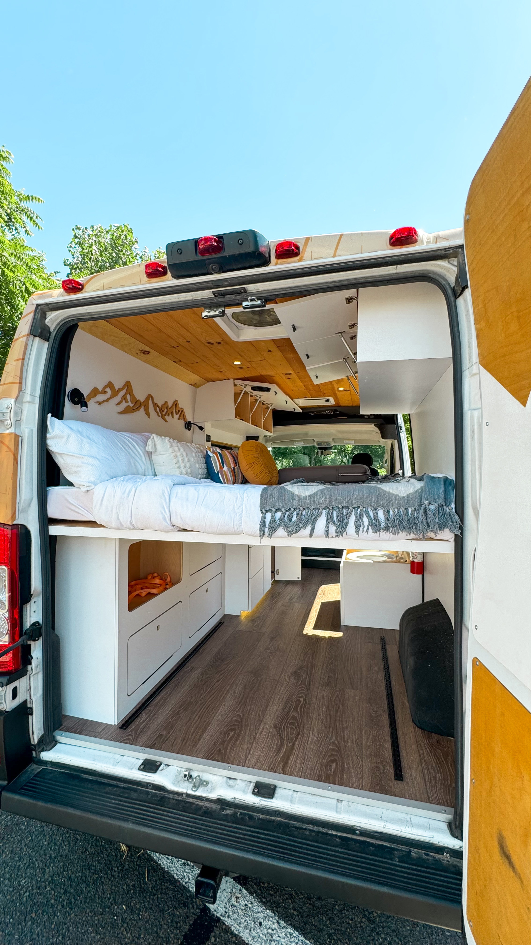 Camper van RV Rental 