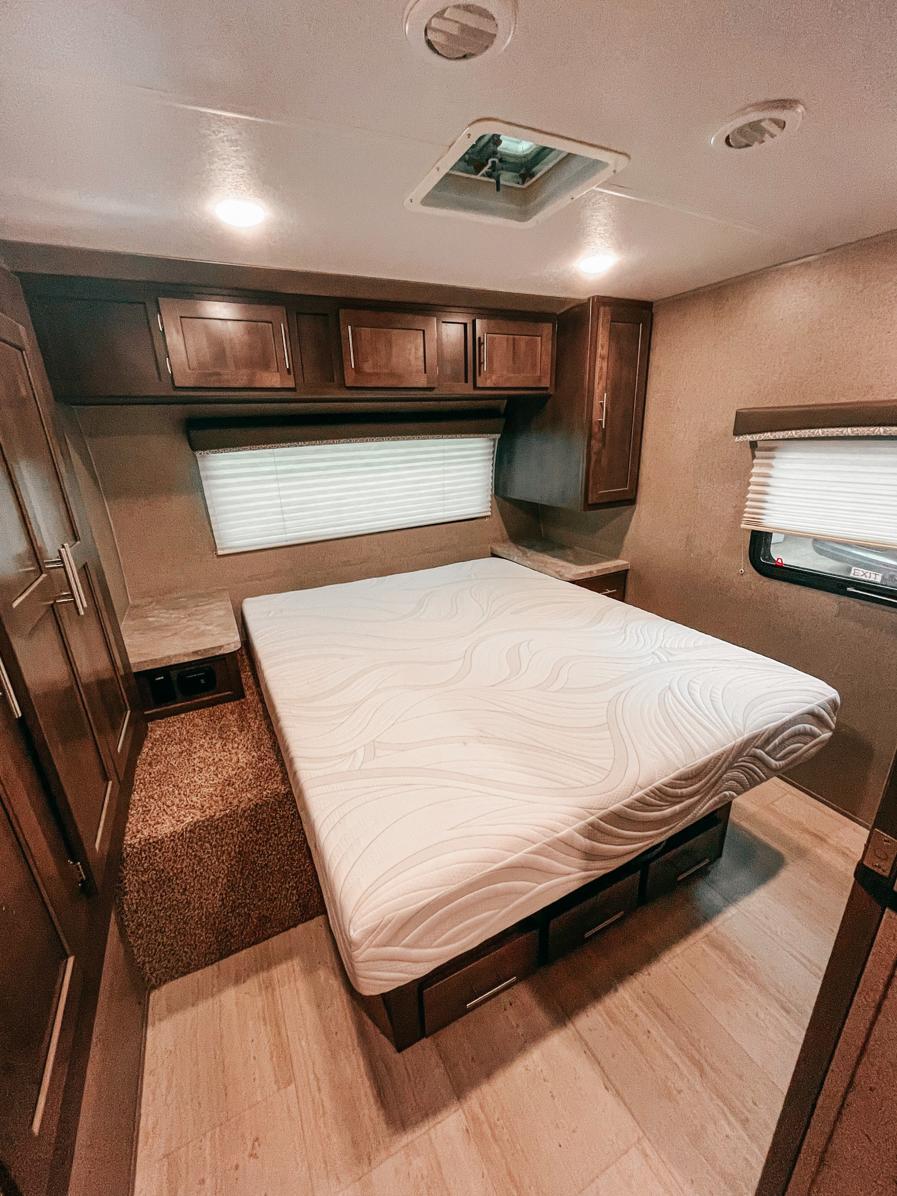 Travel trailer RV Rental 