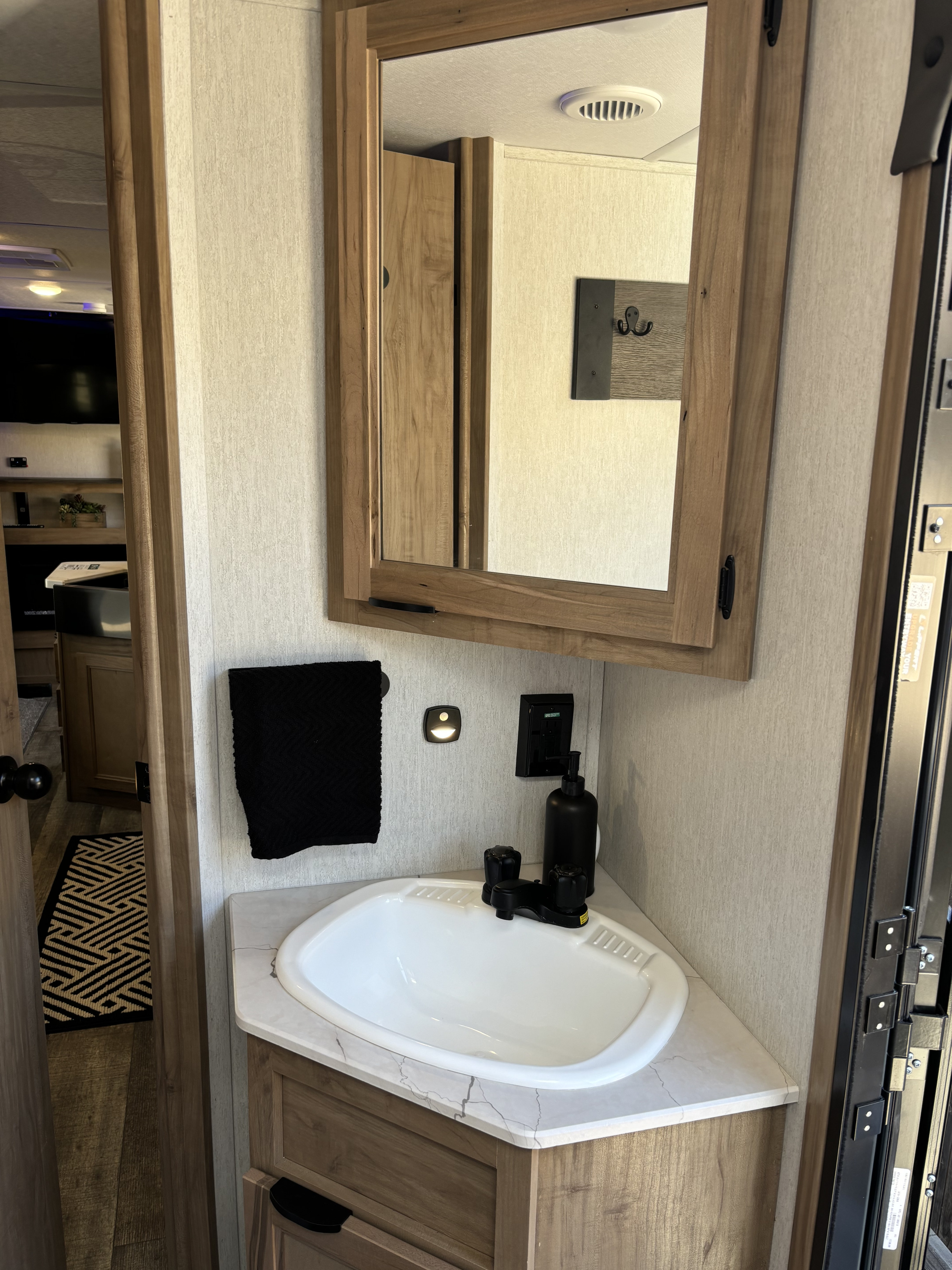 Travel trailer RV Rental 