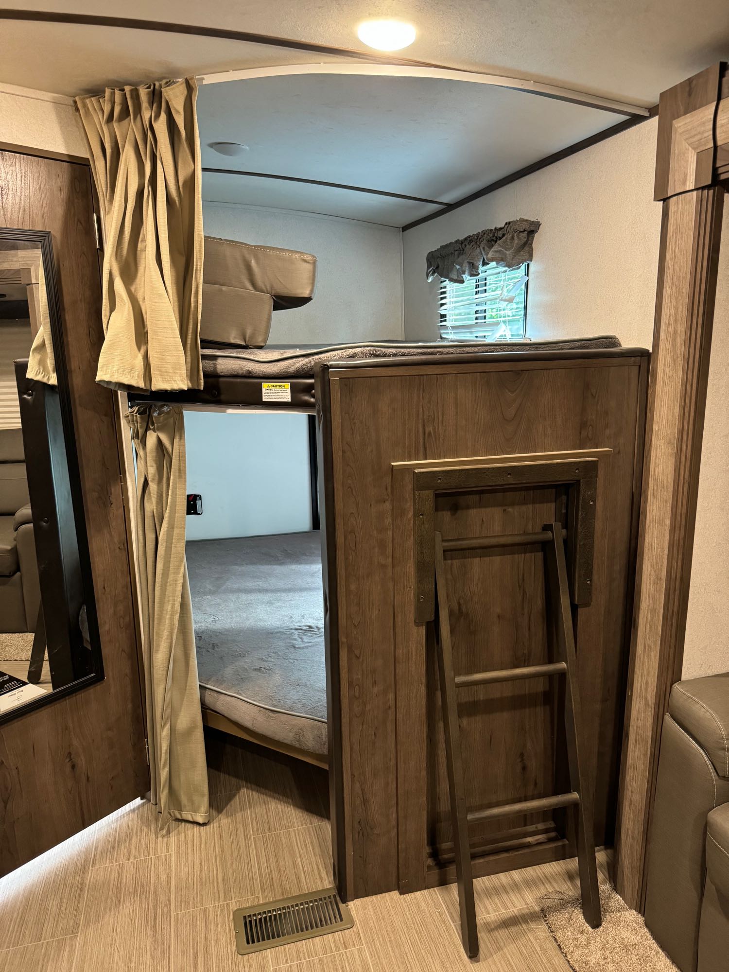 Travel trailer RV Rental 