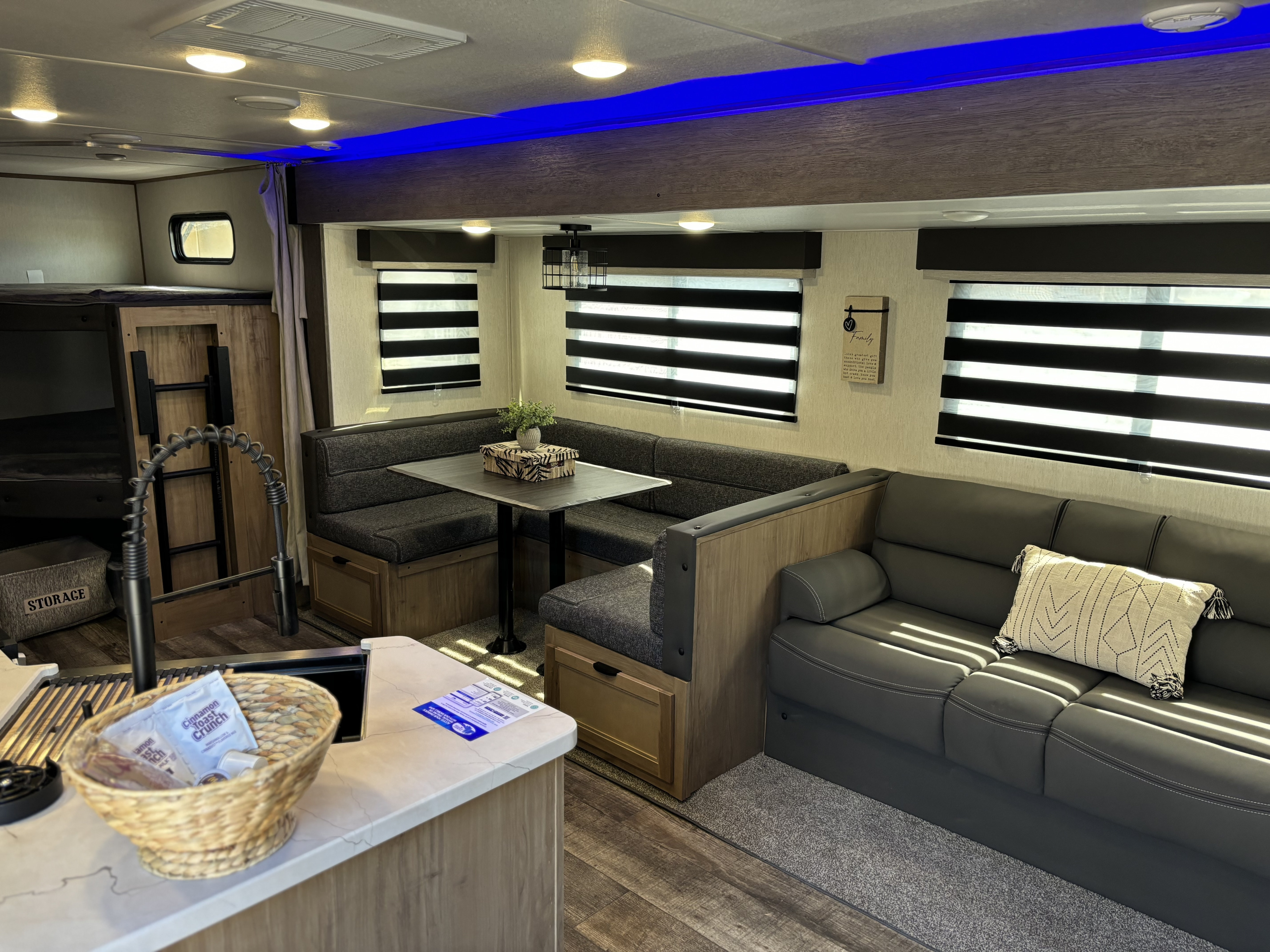 Travel trailer RV Rental 