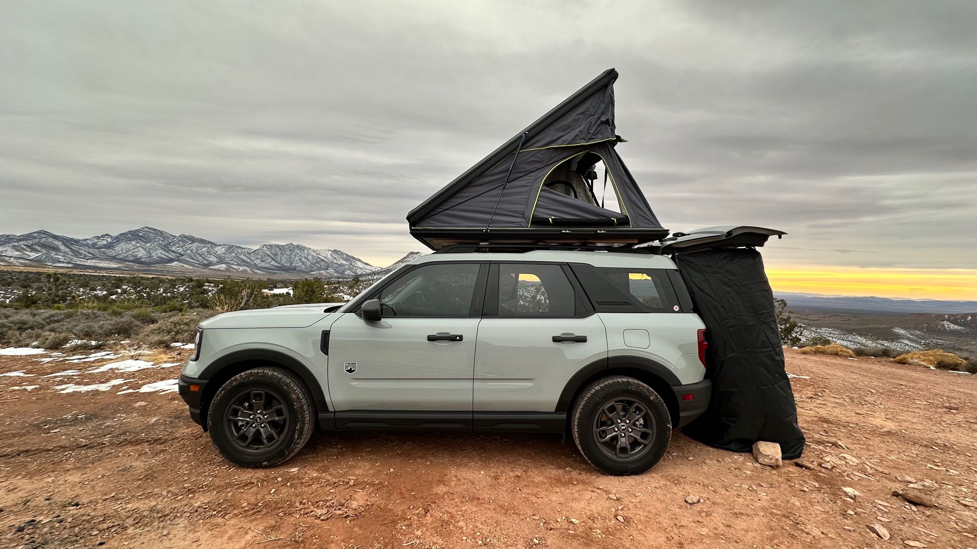 (2)Fully Stocked 4x4 Sleeps upto 4 Diesel Heater + Starlink available
