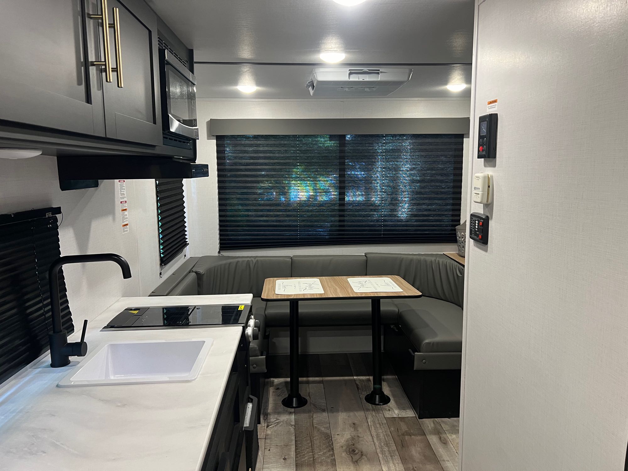 Travel trailer RV Rental 