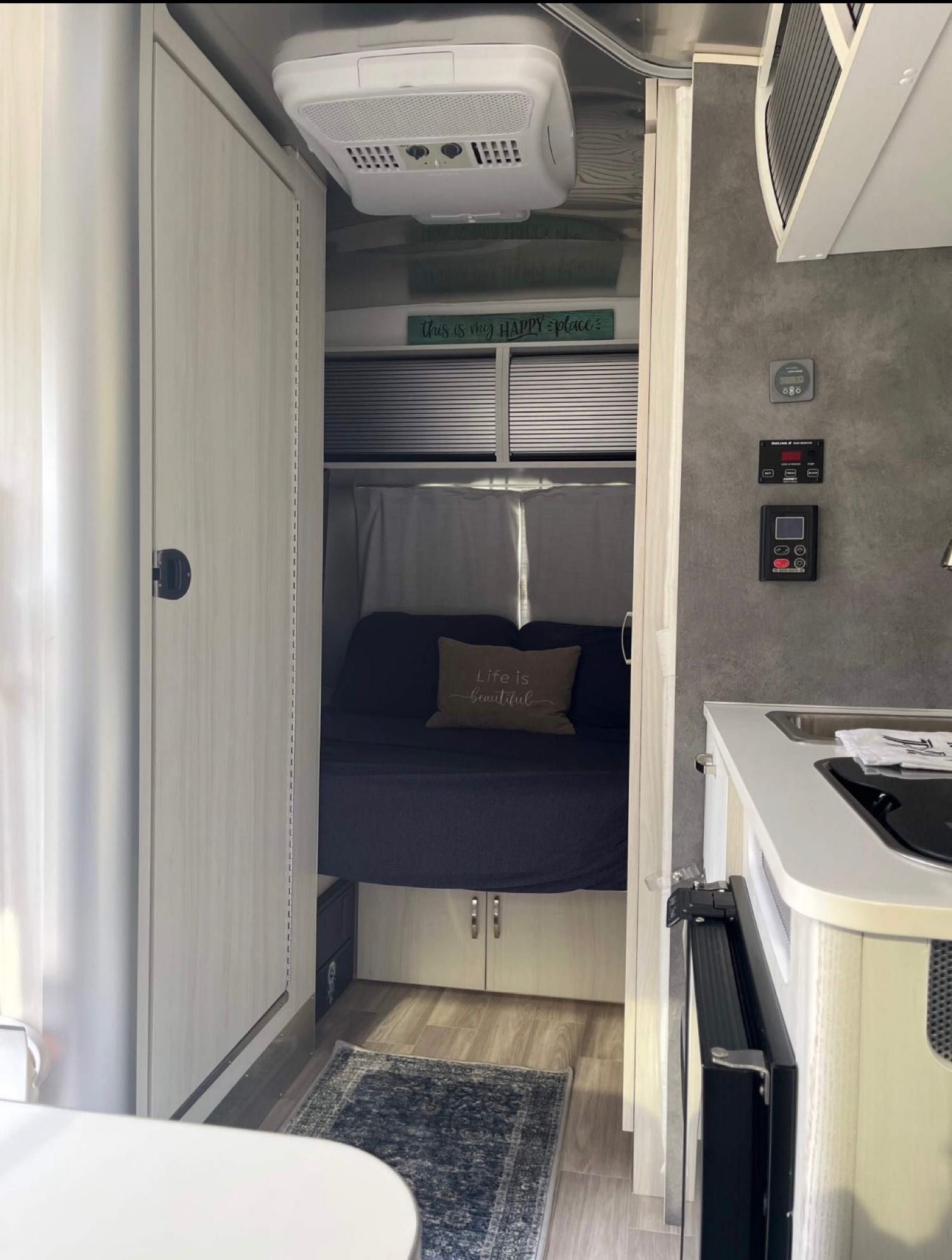 Travel trailer RV Rental 