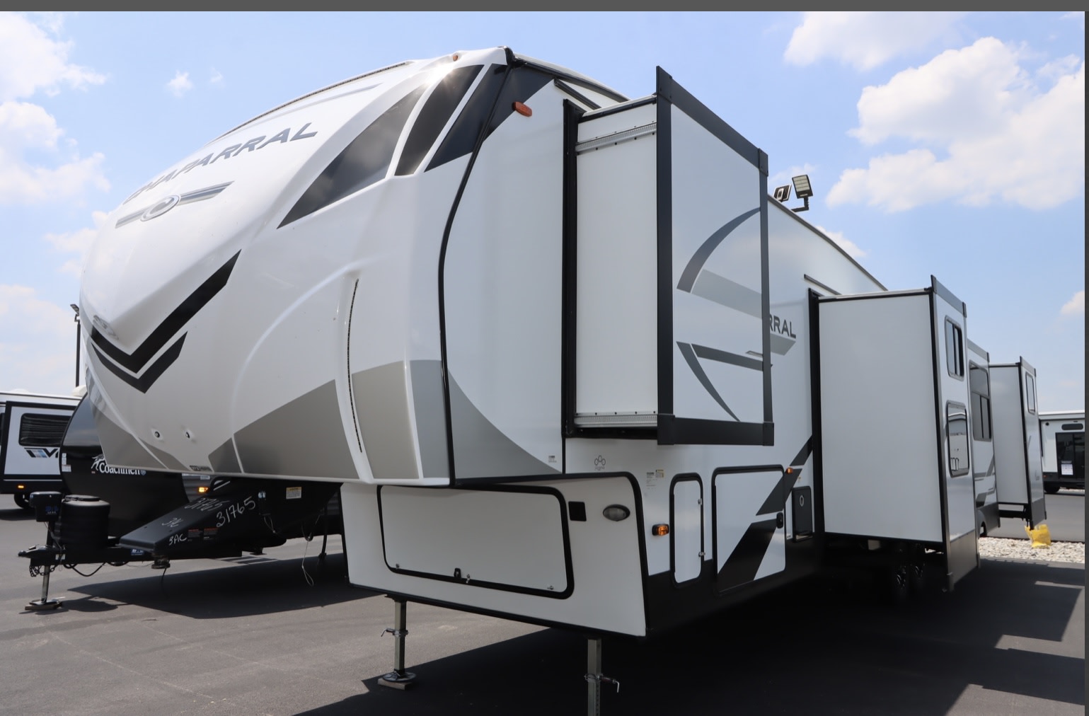 2024 Coachmen Chaparral 5th Wheel, SLEEPS 10!!