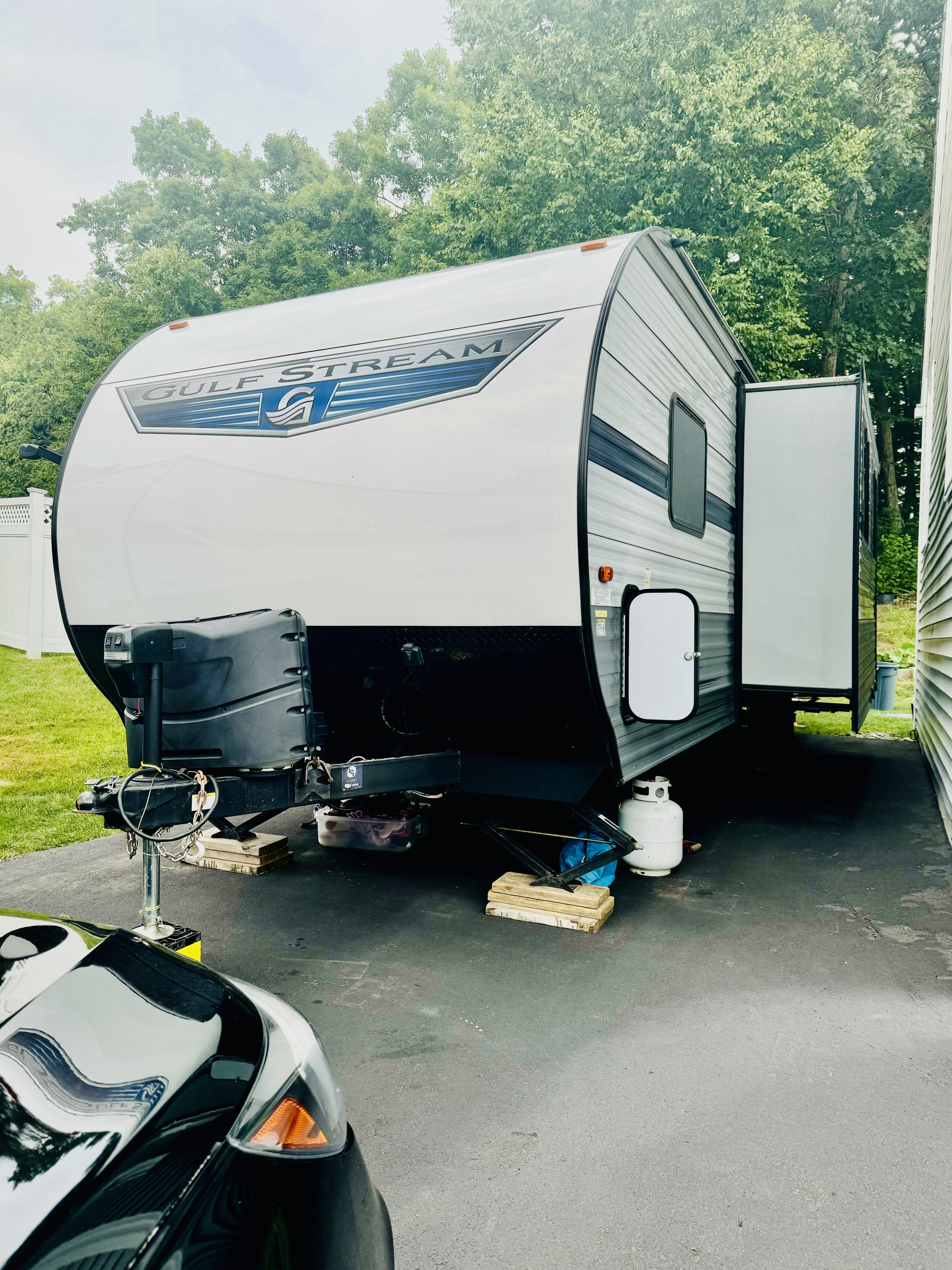 Home-on-the-Wheel spacious 2021 Amerilite 274QB