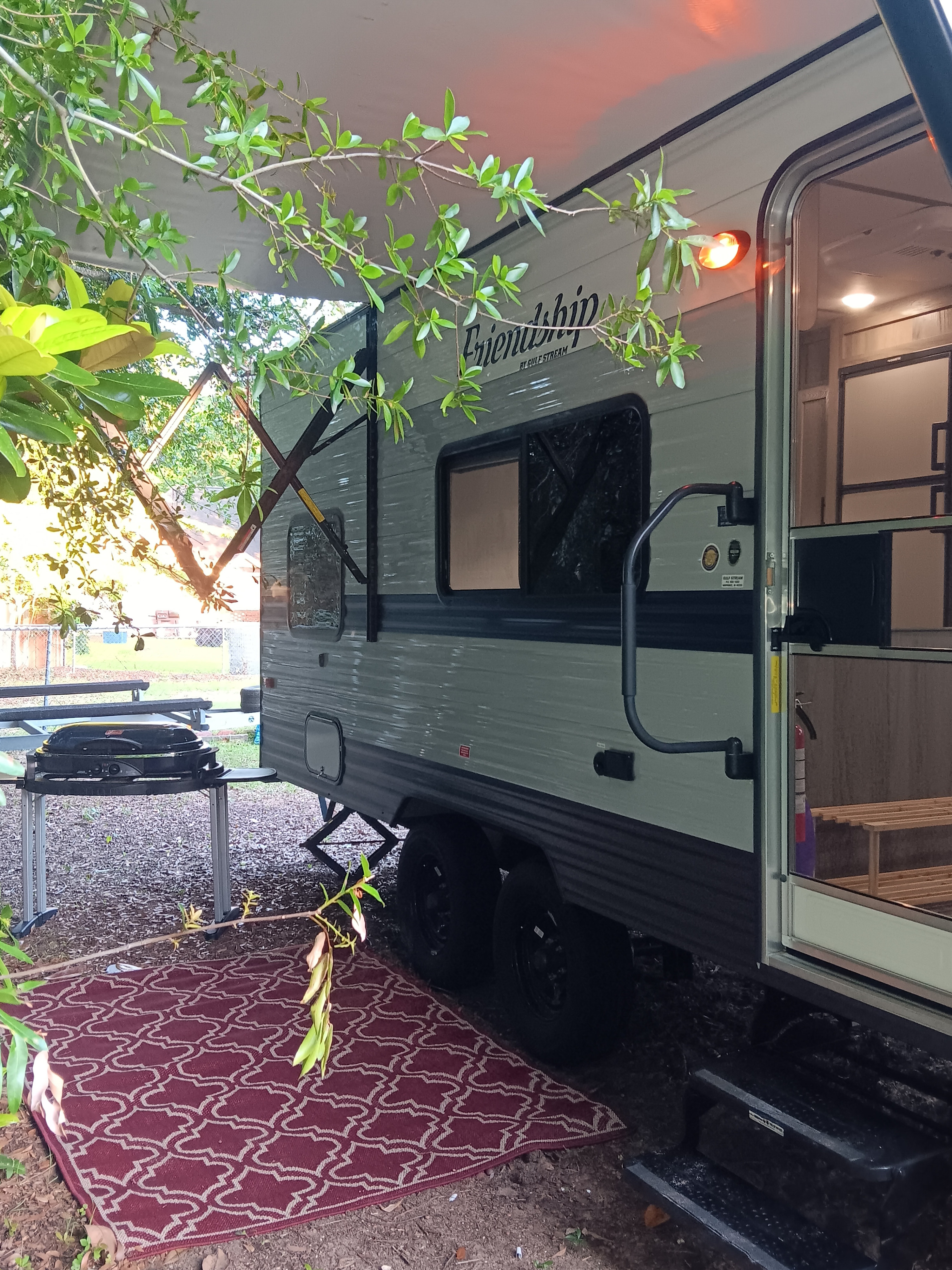 Cozy Cottage on Wheels