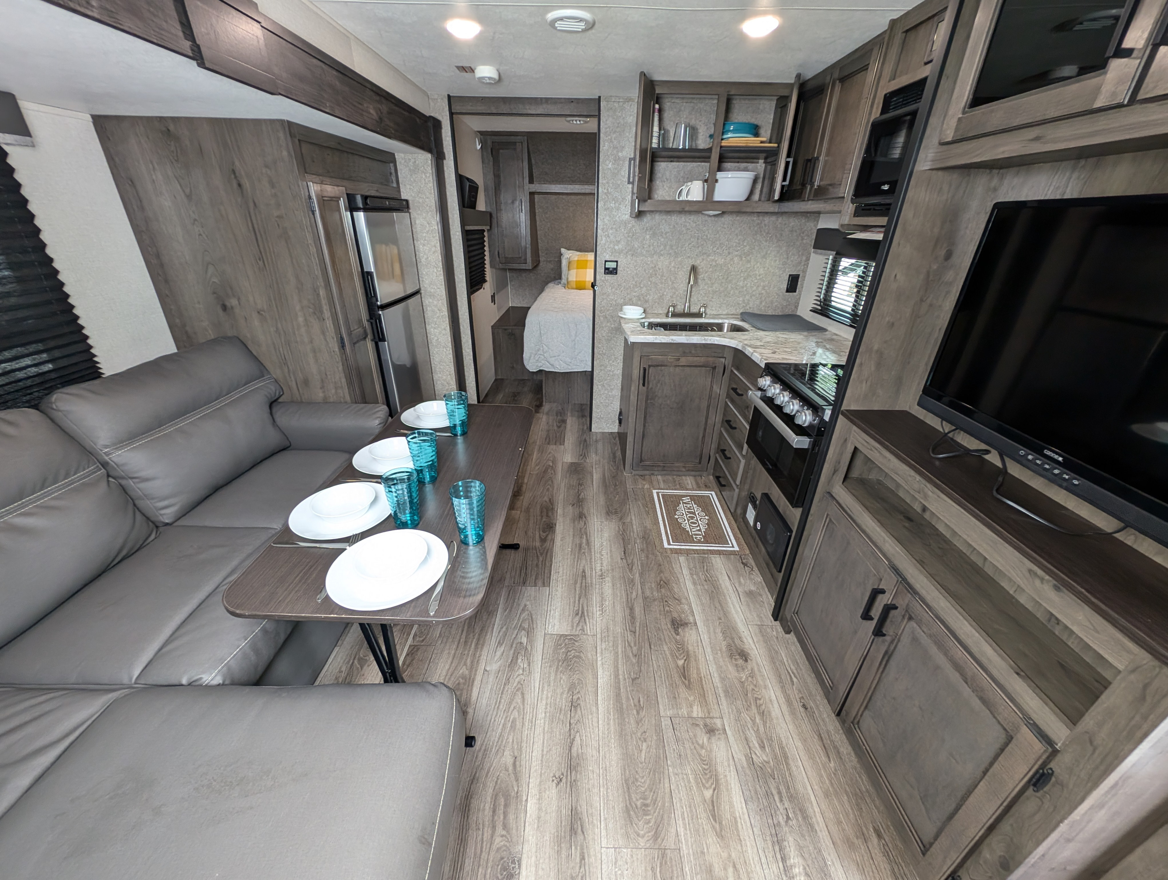 Starcraft Autumn Ridge | Comfy Modern Camper
