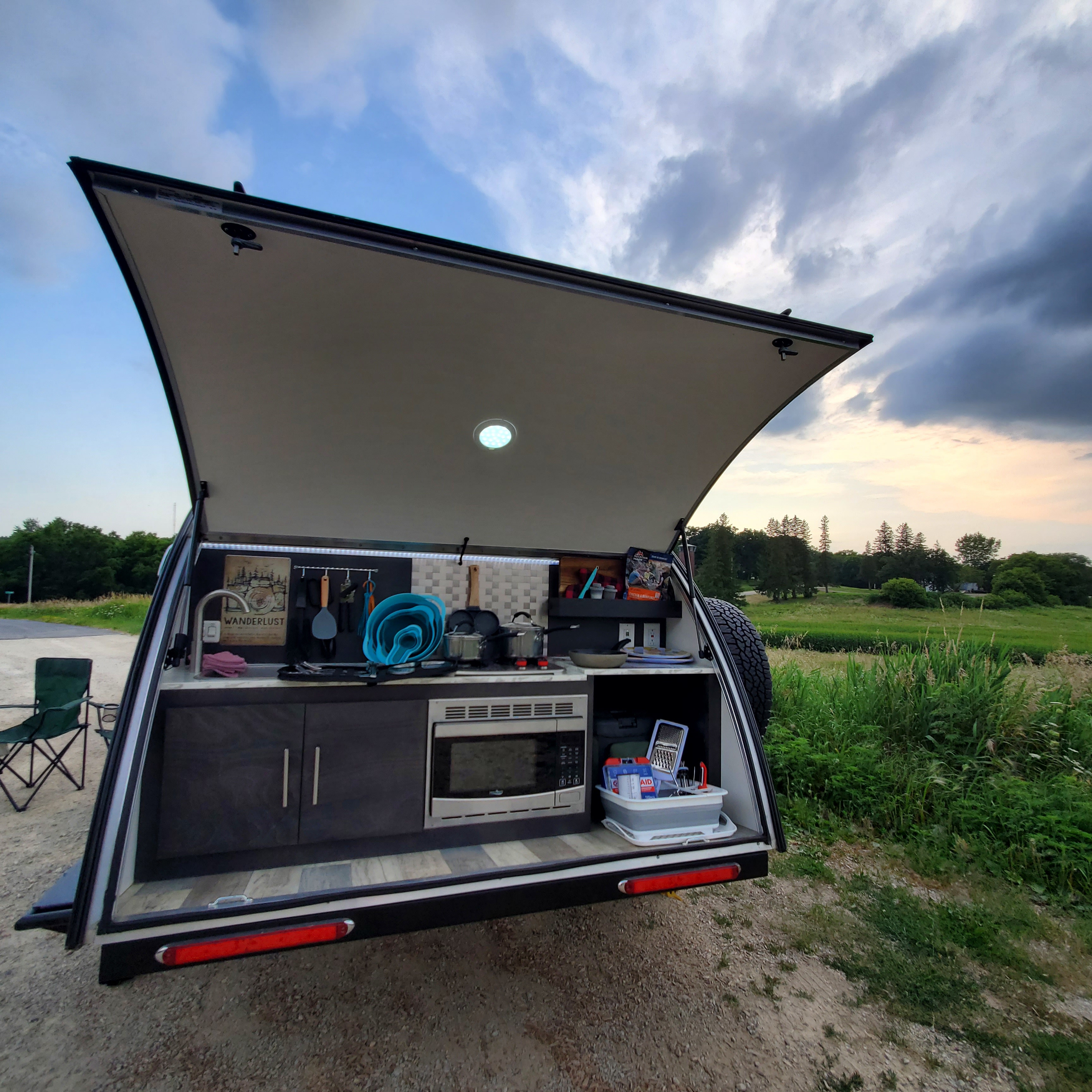 TOWBEE Boondock and Offroad-friendly, with solar