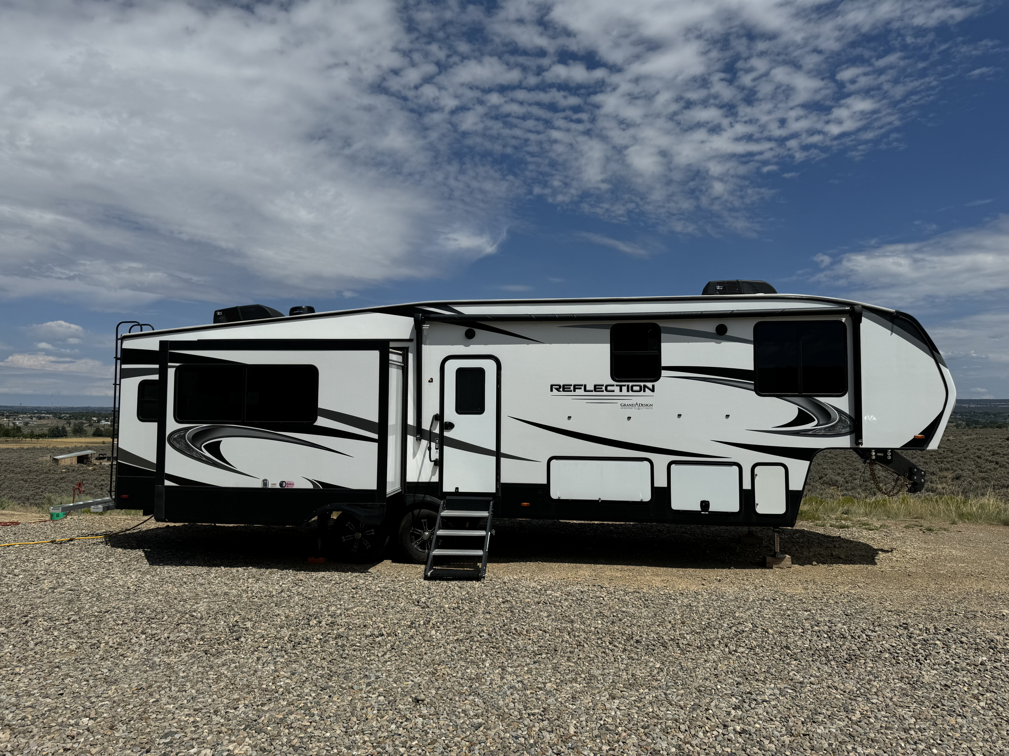 Weekend Warrior Middle Bunk House