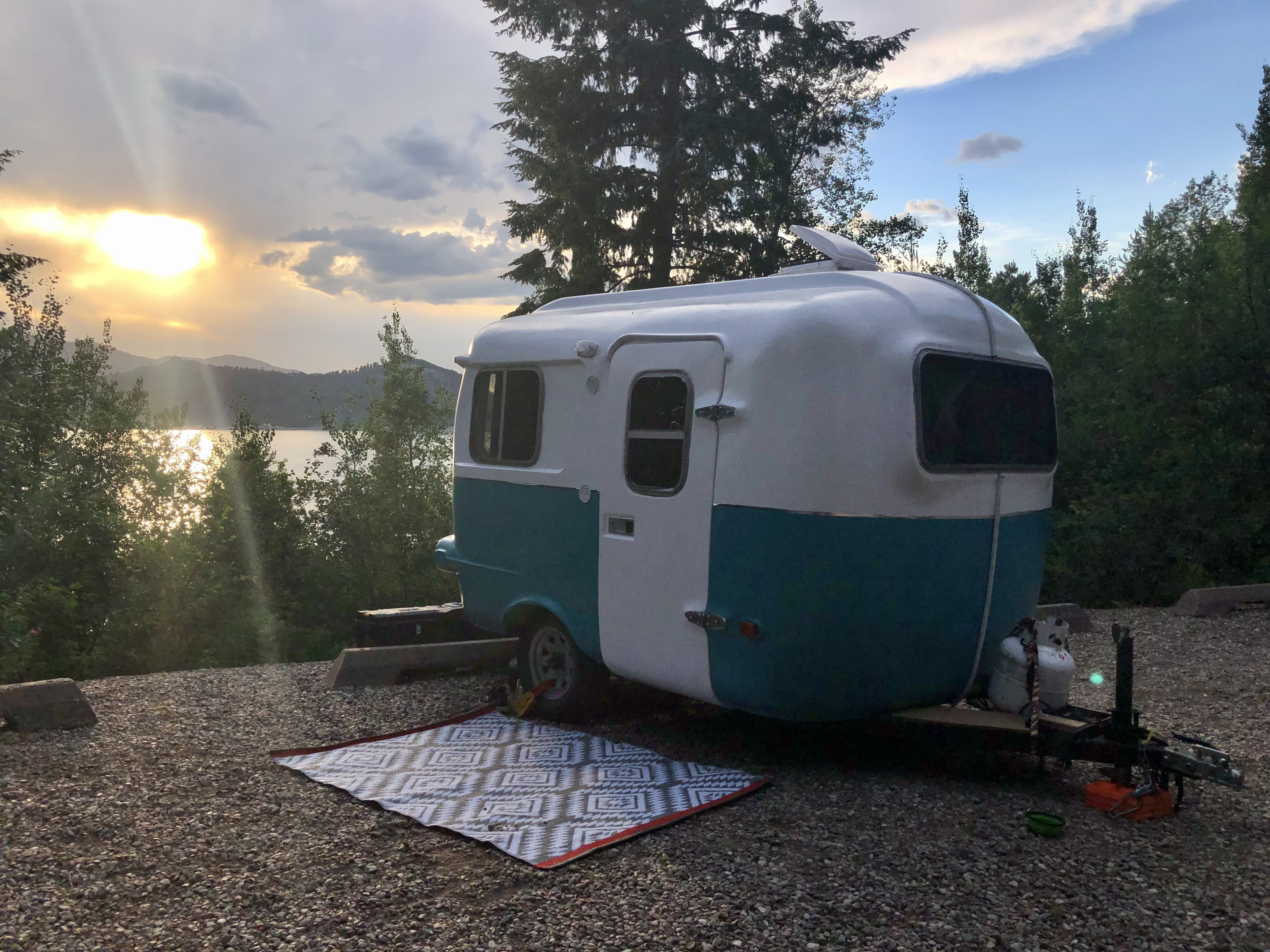 Lightweight Fiberglass Burro Trailer