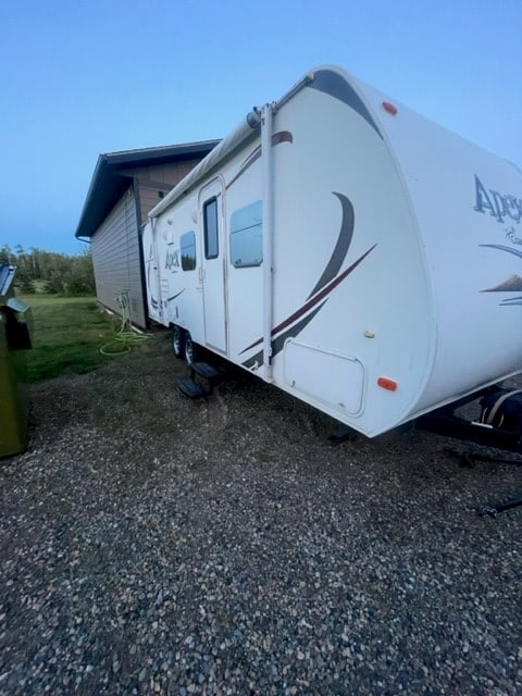 2013 Apex 21.5' w/Outdoor Kitchen