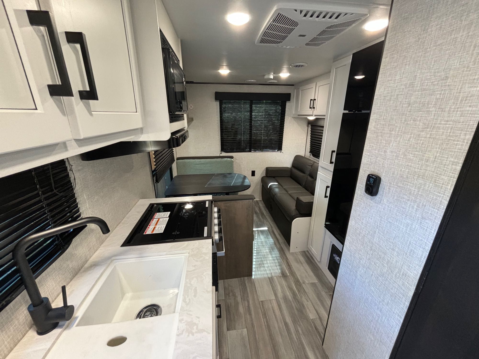 Travel trailer RV Rental 