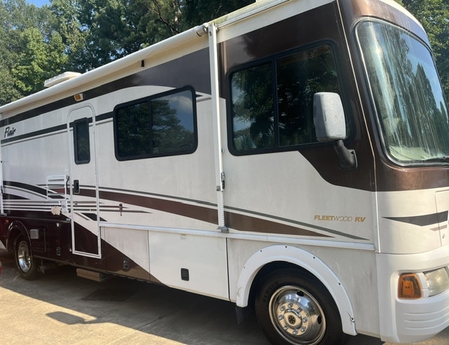 2005 Fleetwood Flair Class A Motorhome