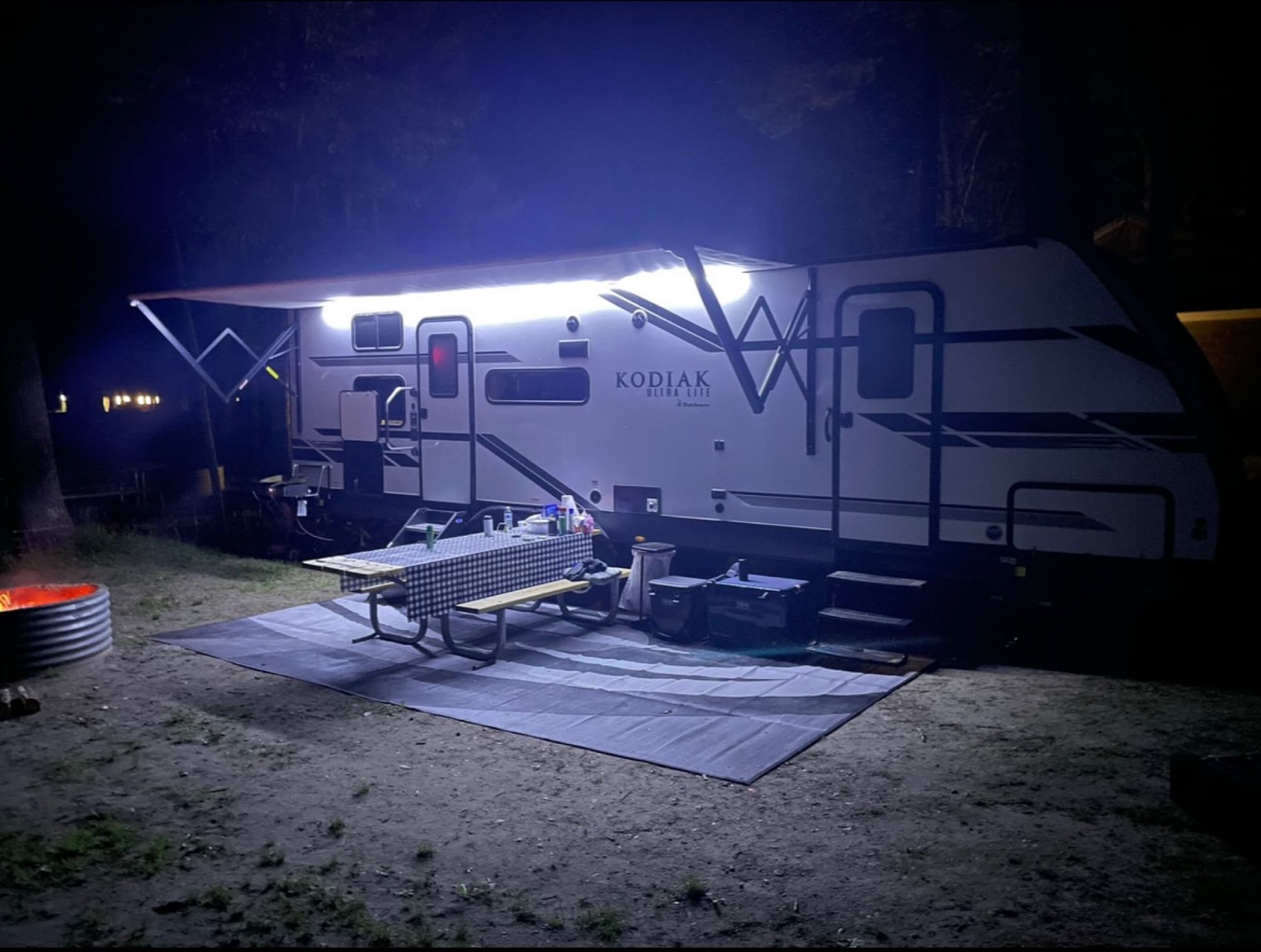 28FT KODIAK TRAVEL TRAILER