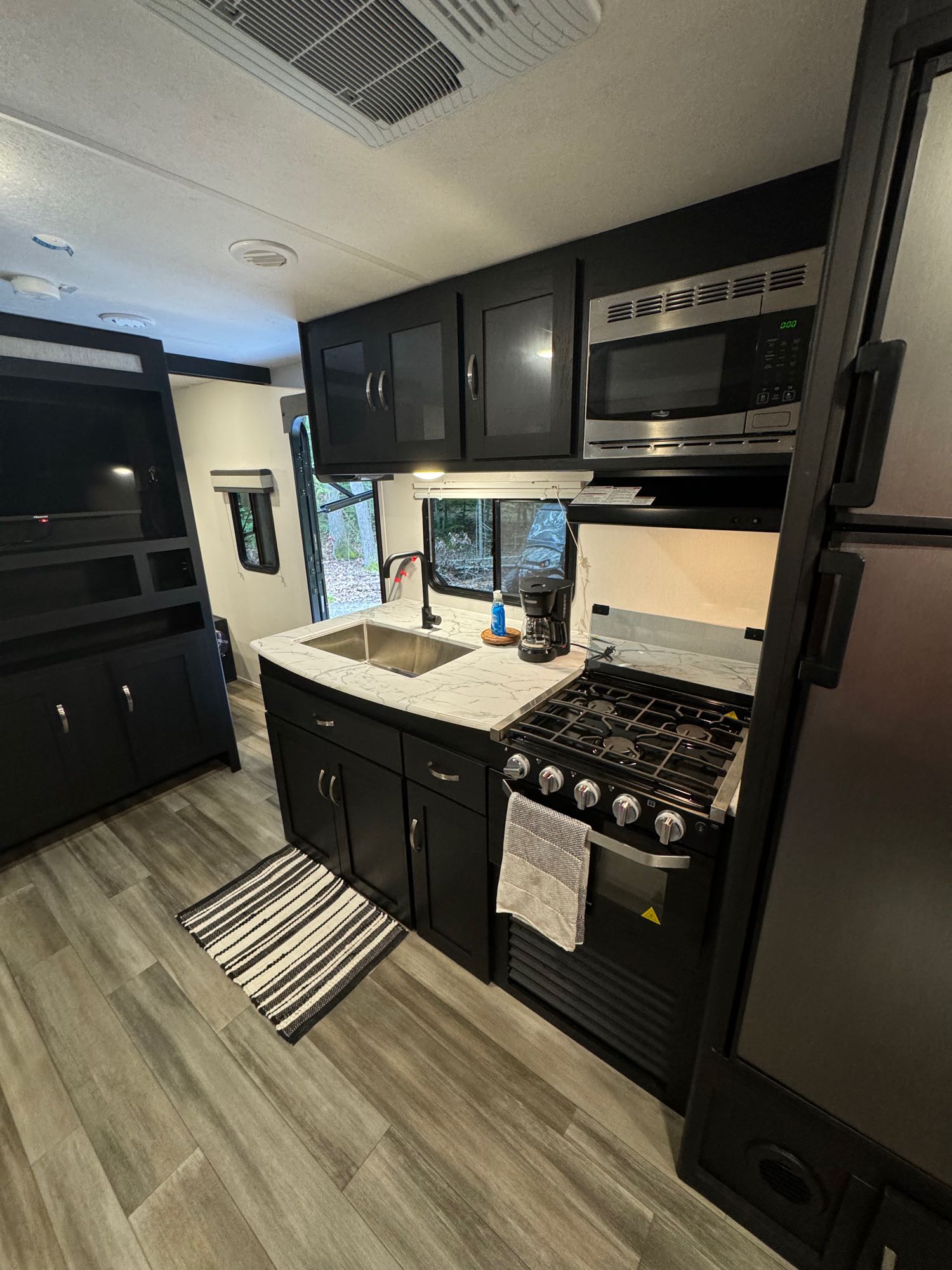 2024 Coachmen Freedom Express *Brand New*