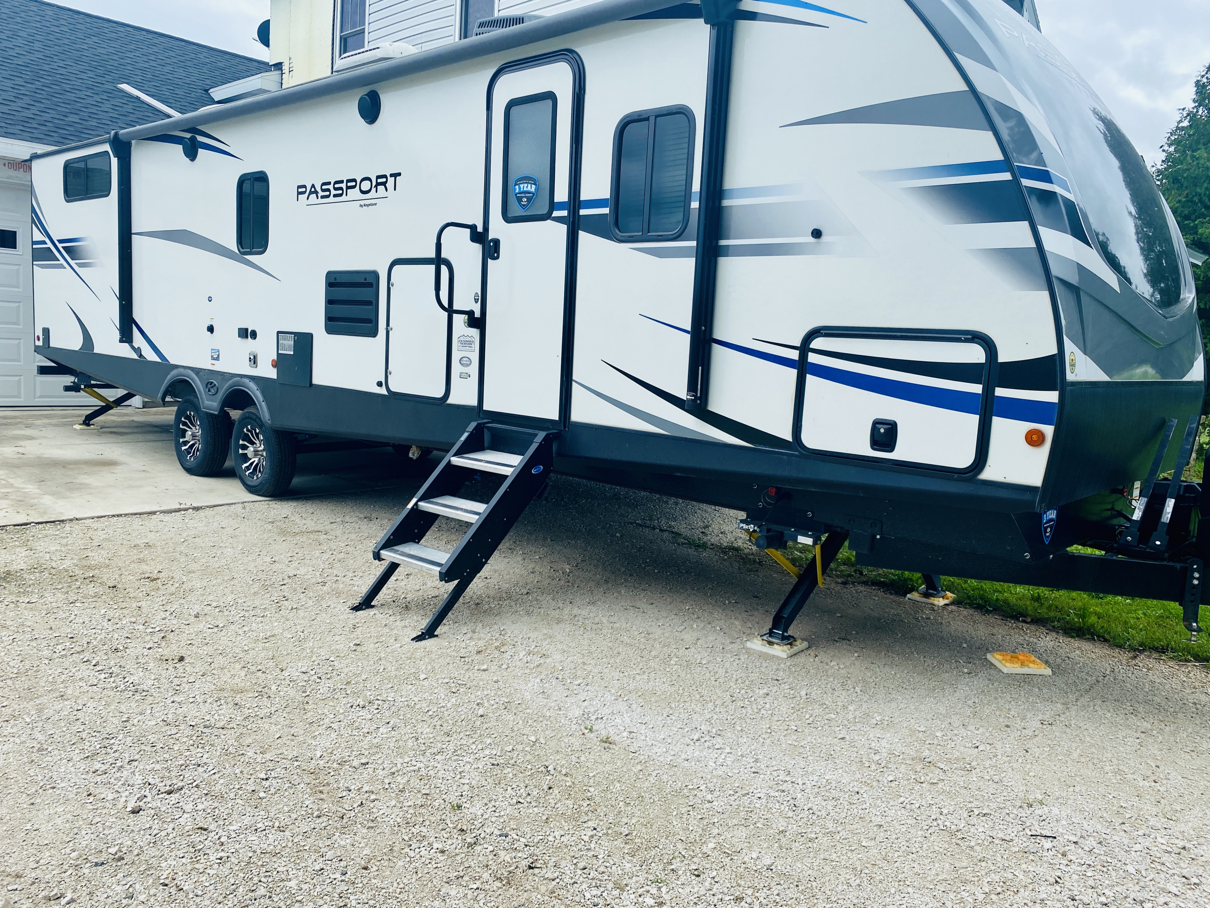 FULLY LOADED - 2021 Keystone Passport - HUGE BUNKHOUSE