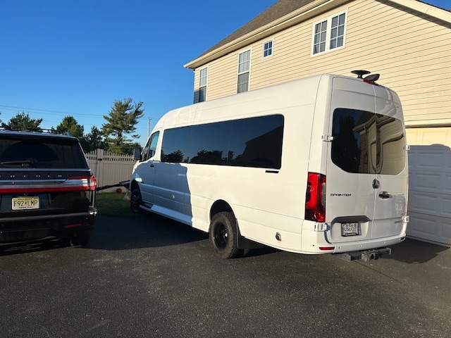 New Mercedes AWD Sprinter-Business Class