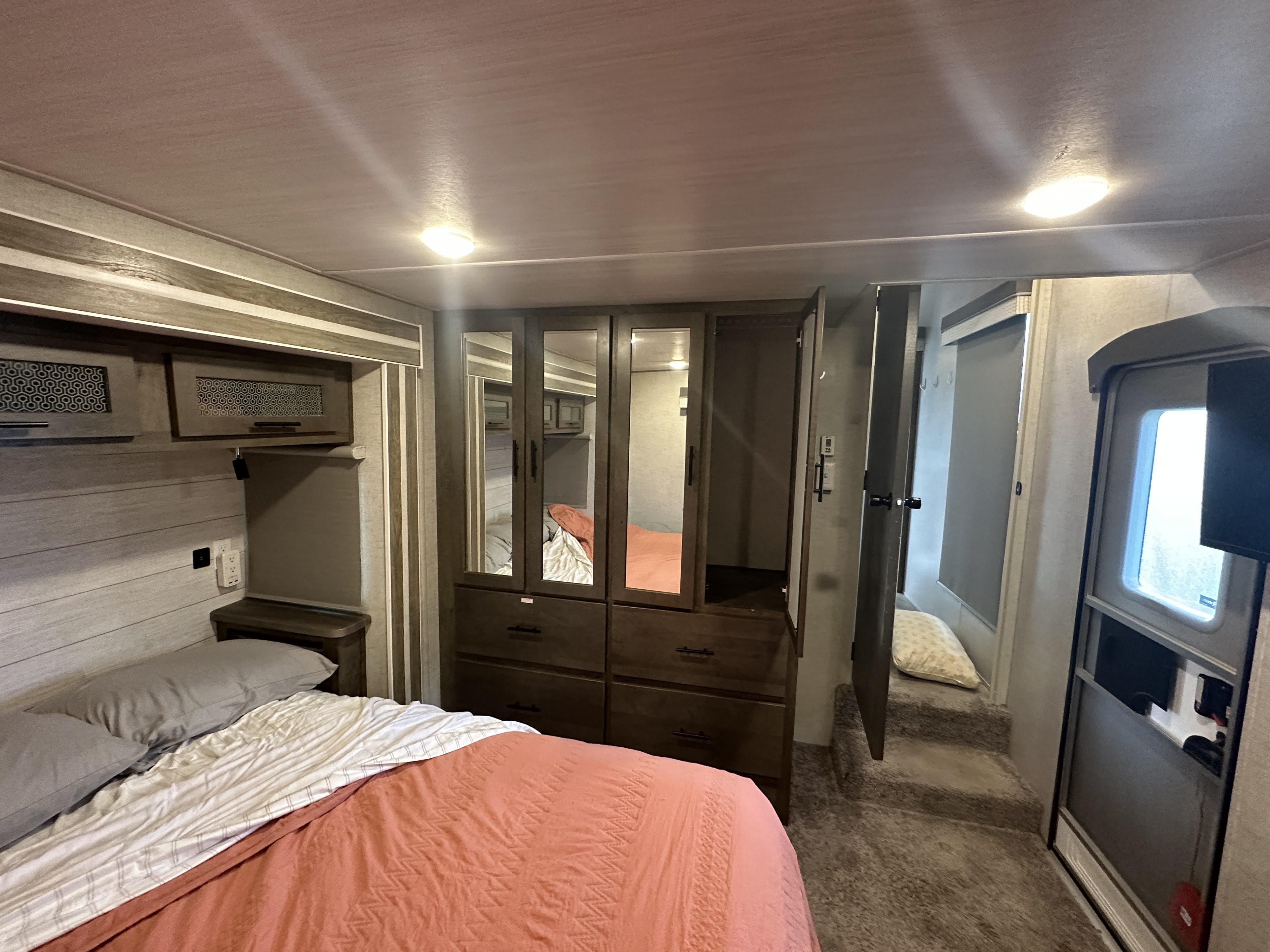 Forest River Wildwood Grand Lodge Destination 2021