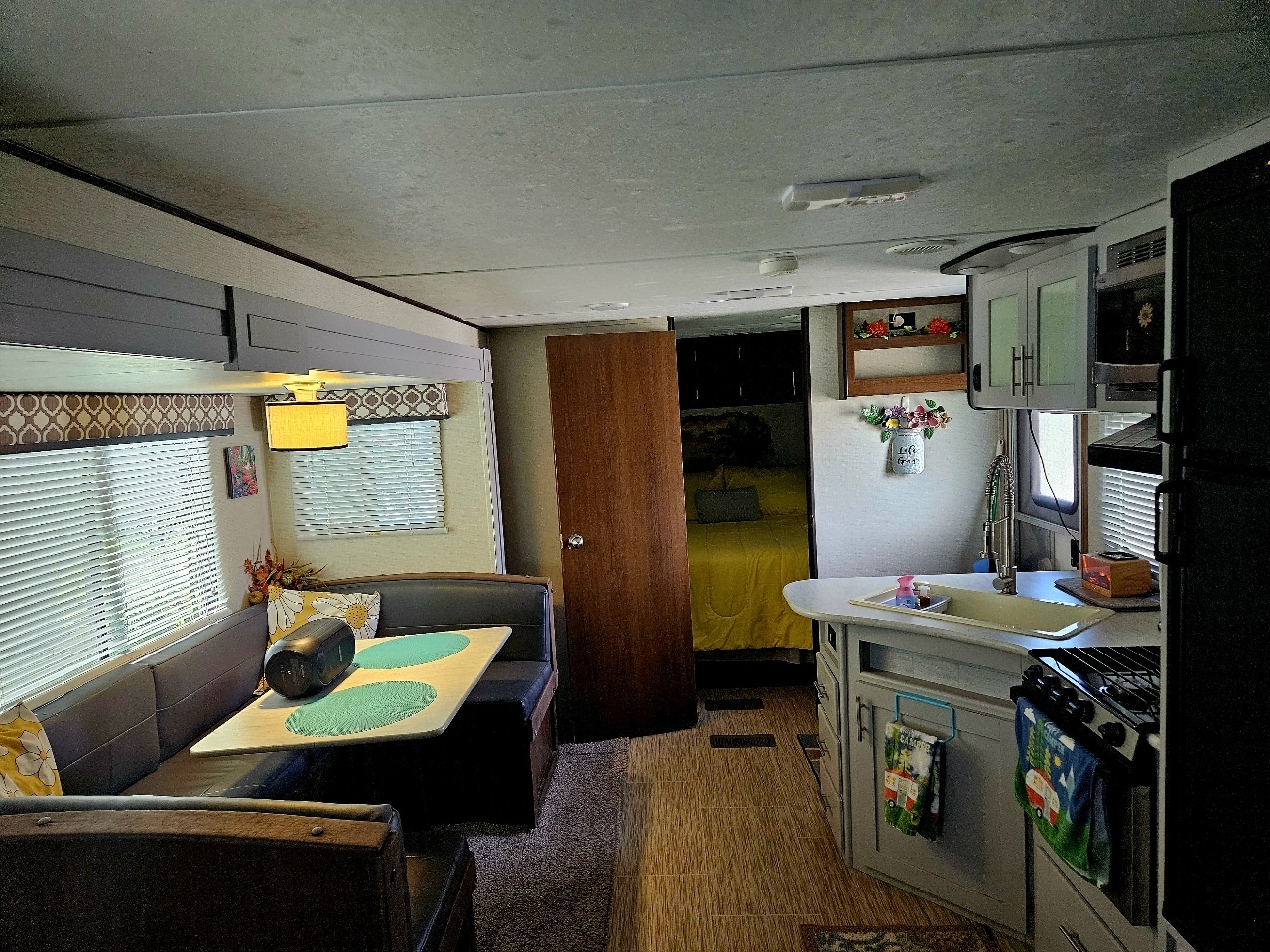 Travel trailer RV Rental 