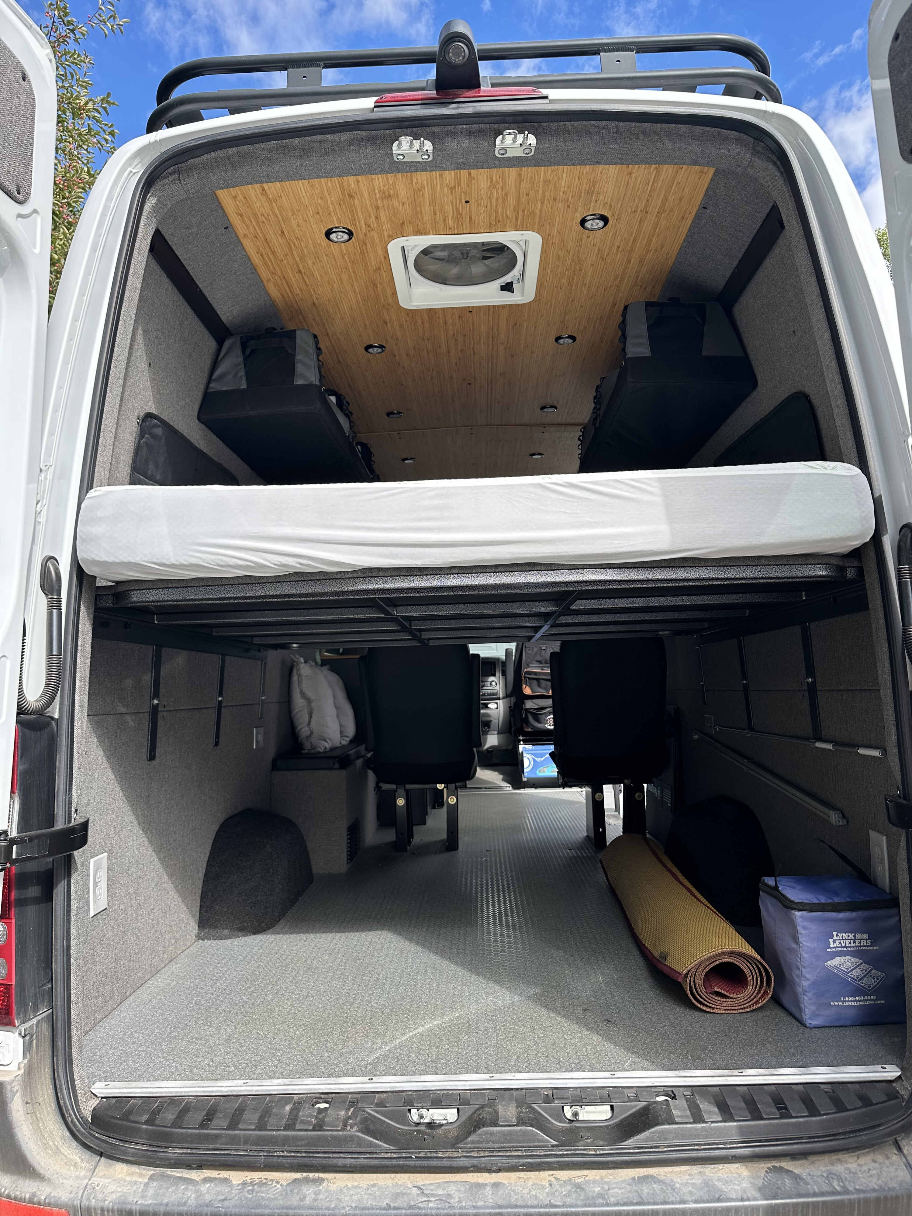 Mercedes-Benz Sprinter 2013