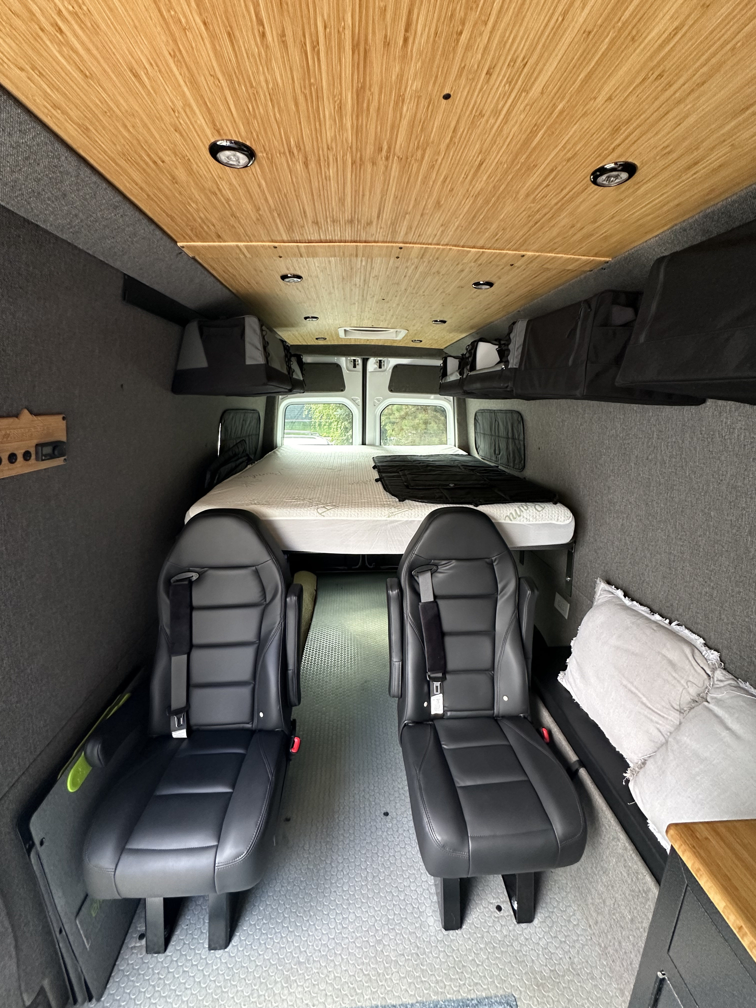 Mercedes-Benz Sprinter 2013