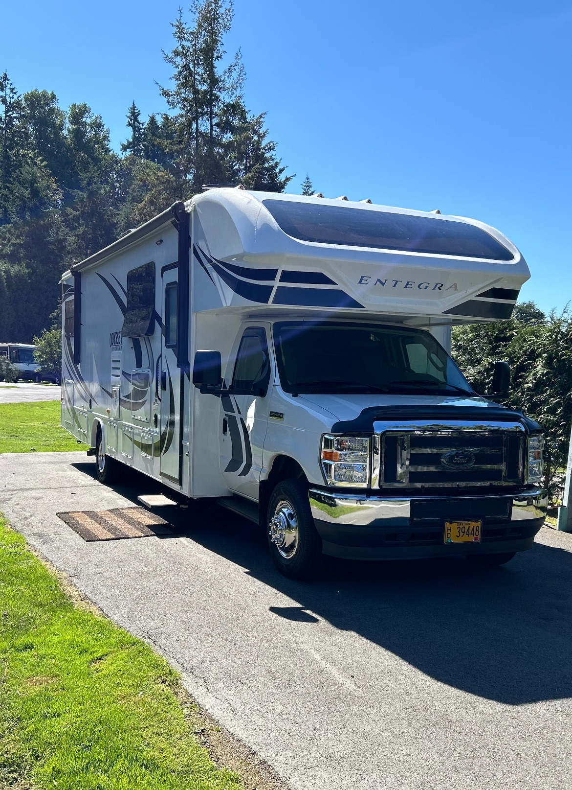 Go and Do RV Rentals - Entegra Odyssey 31F