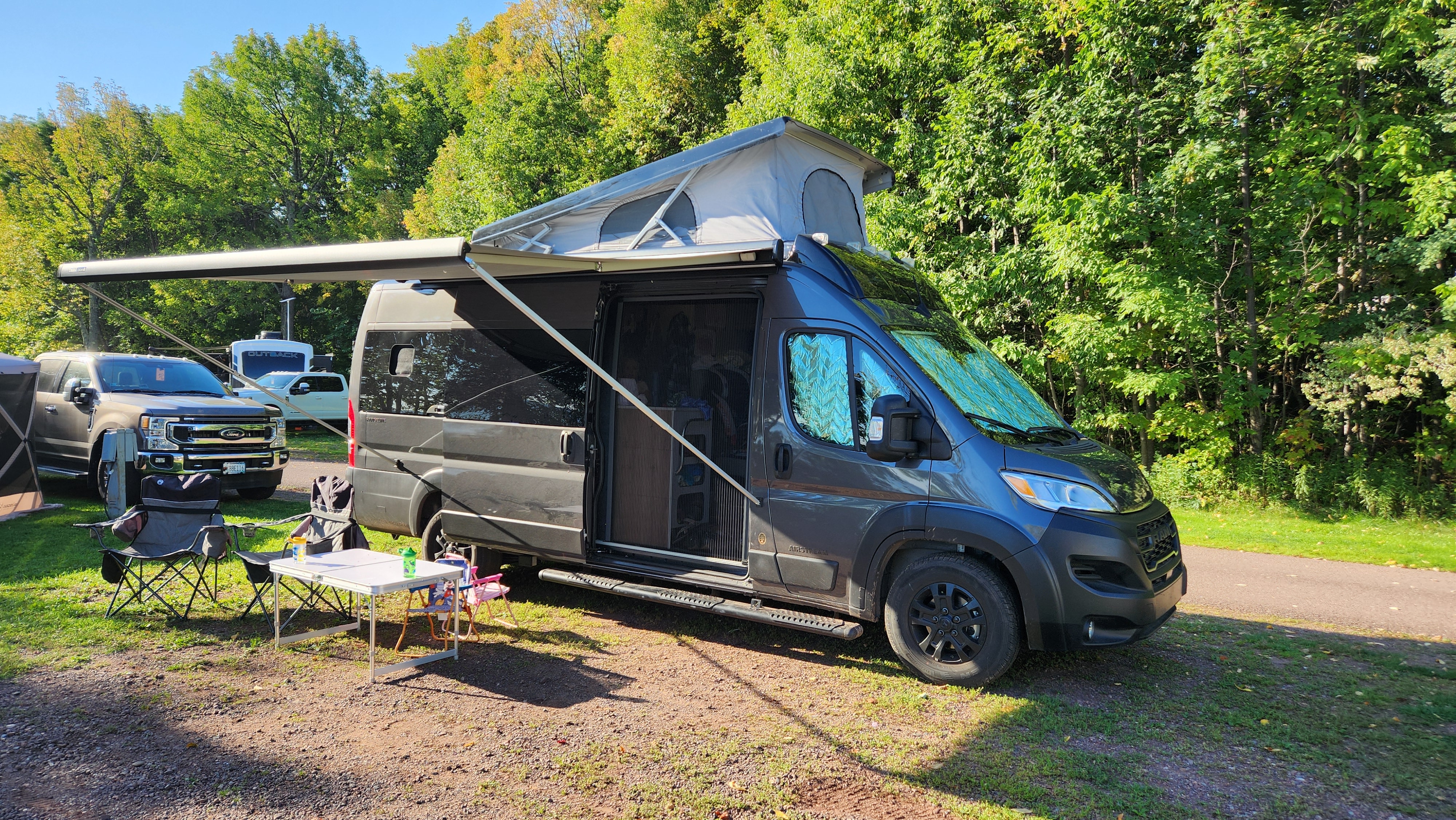 2024 Airstream Rangeline Poptop w/shower & regular toilet (Aspen)