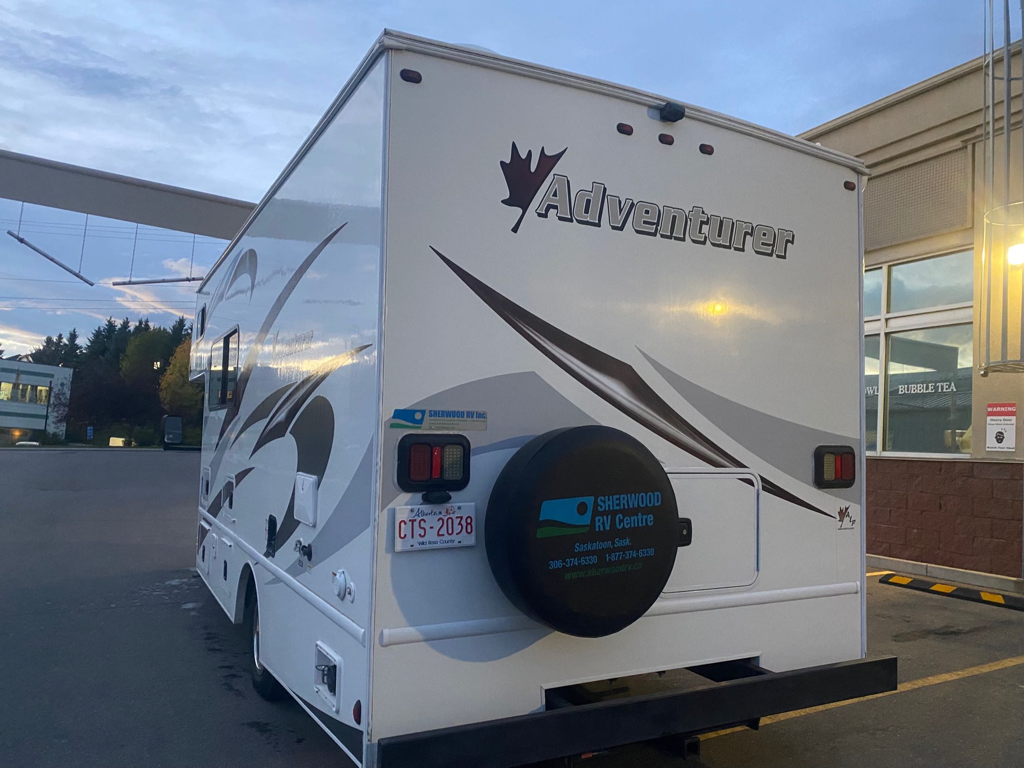 2017 Adventurer 23RB View 4 - Calgary RV Rental Details