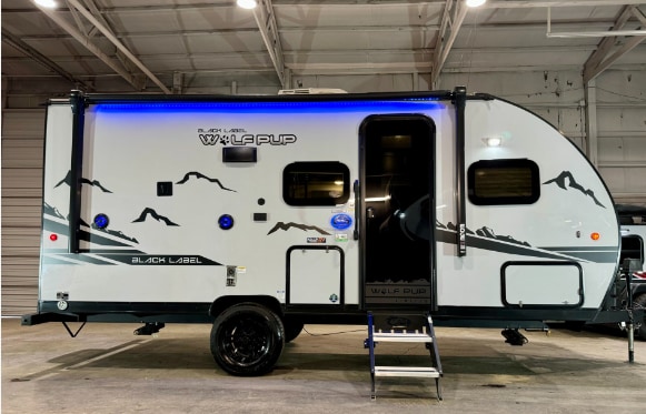 Lightweight Easy to Tow RV Trailer
