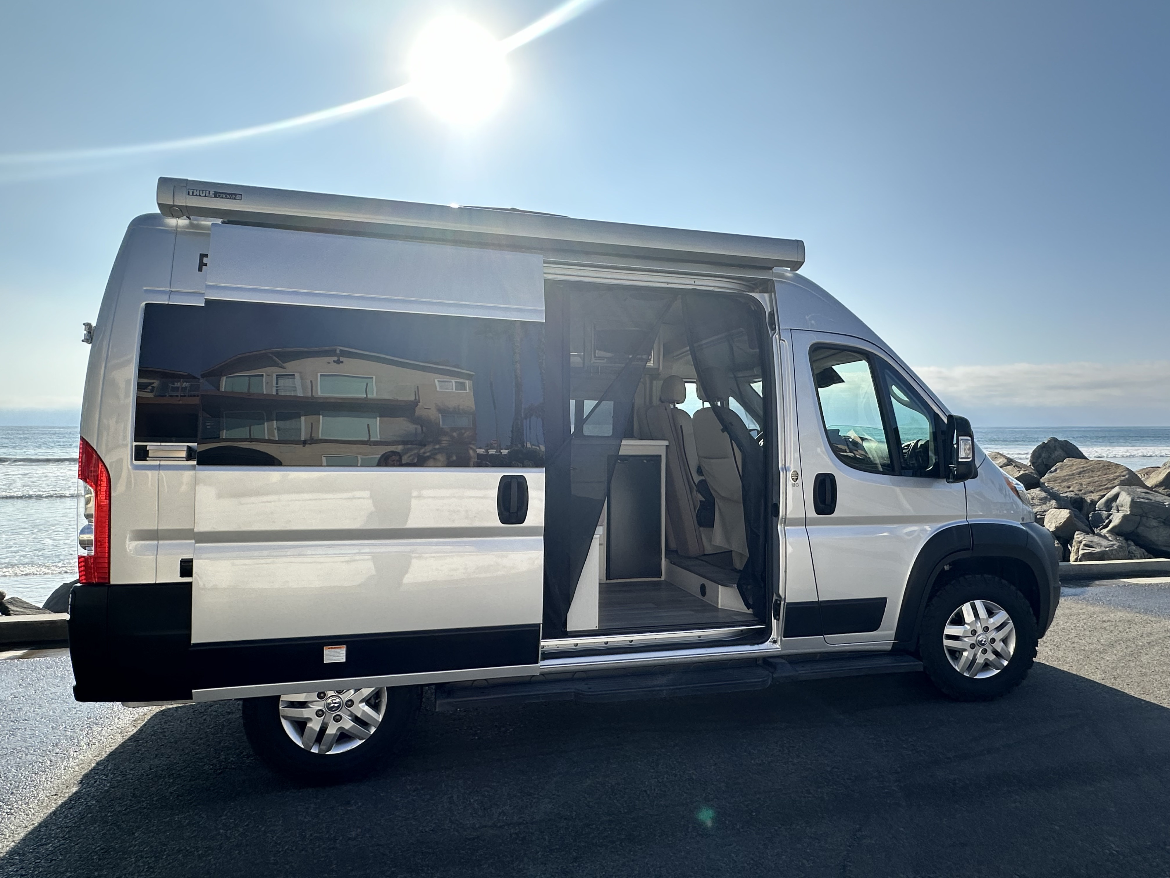 Easy living Thor rize 18g camper van
