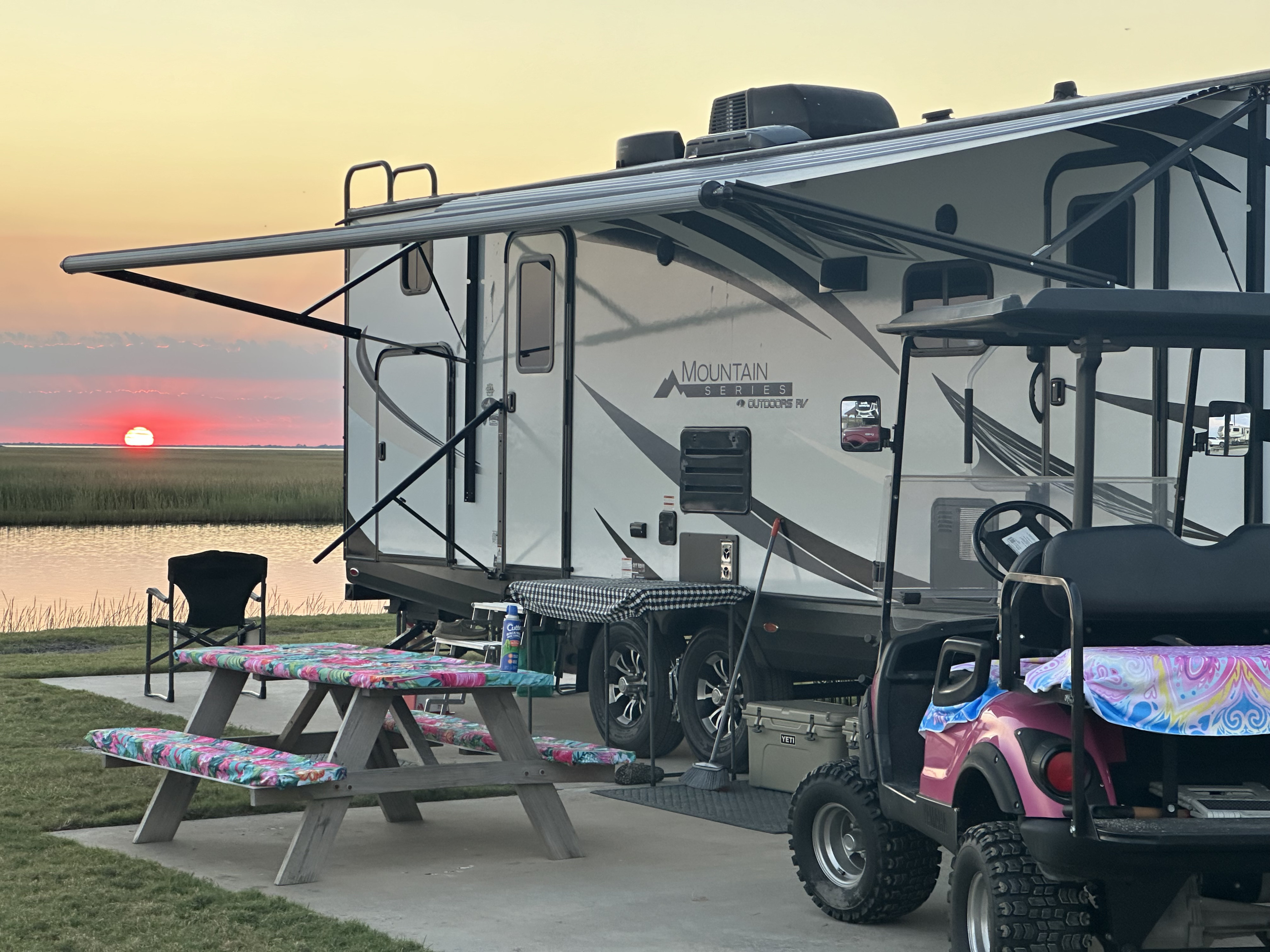 Fully Stocked Many upgrades Pet friendly. Great for families. Sleeps 9