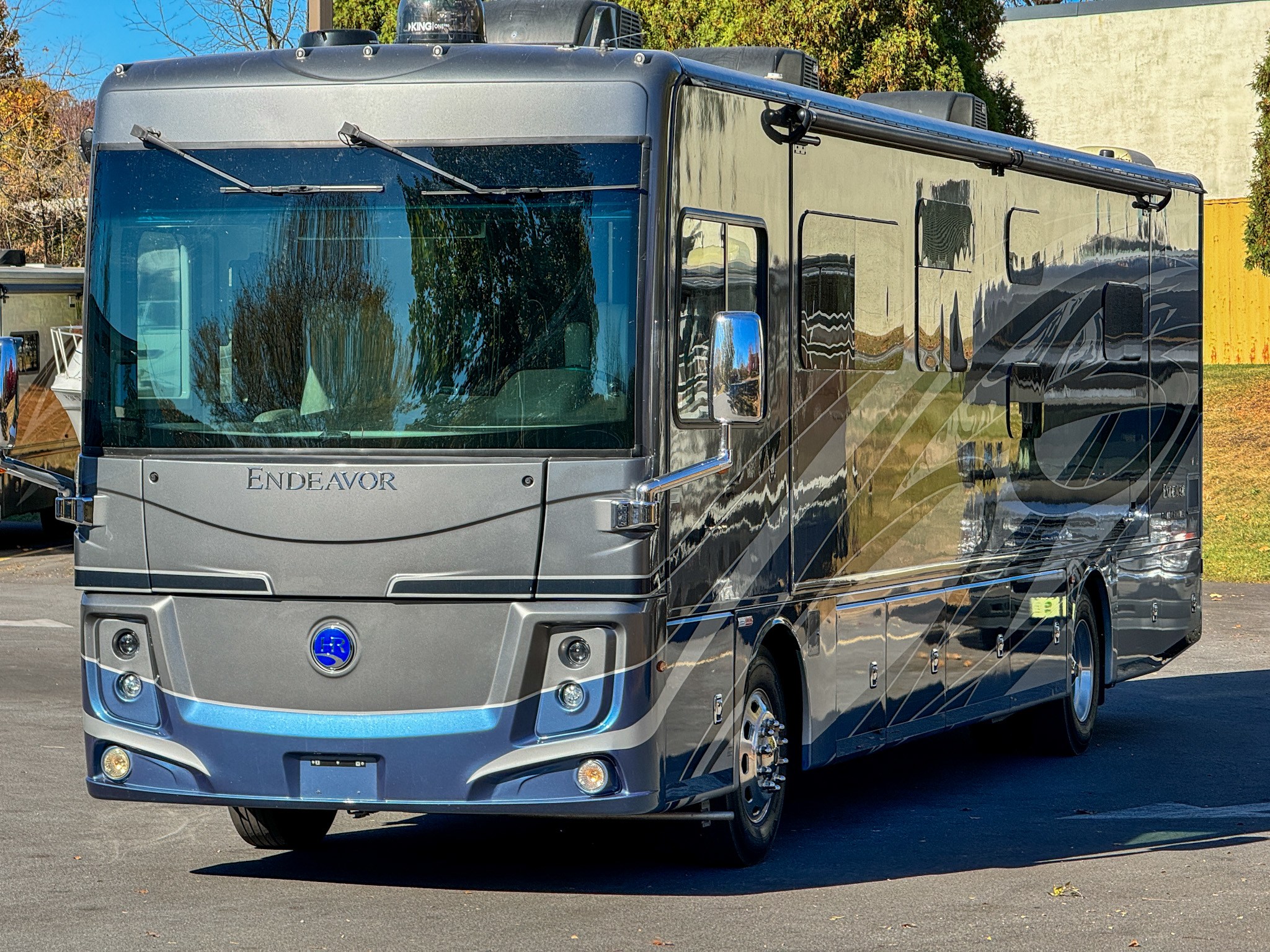 Holiday Rambler Endeavor Luxury Coach
