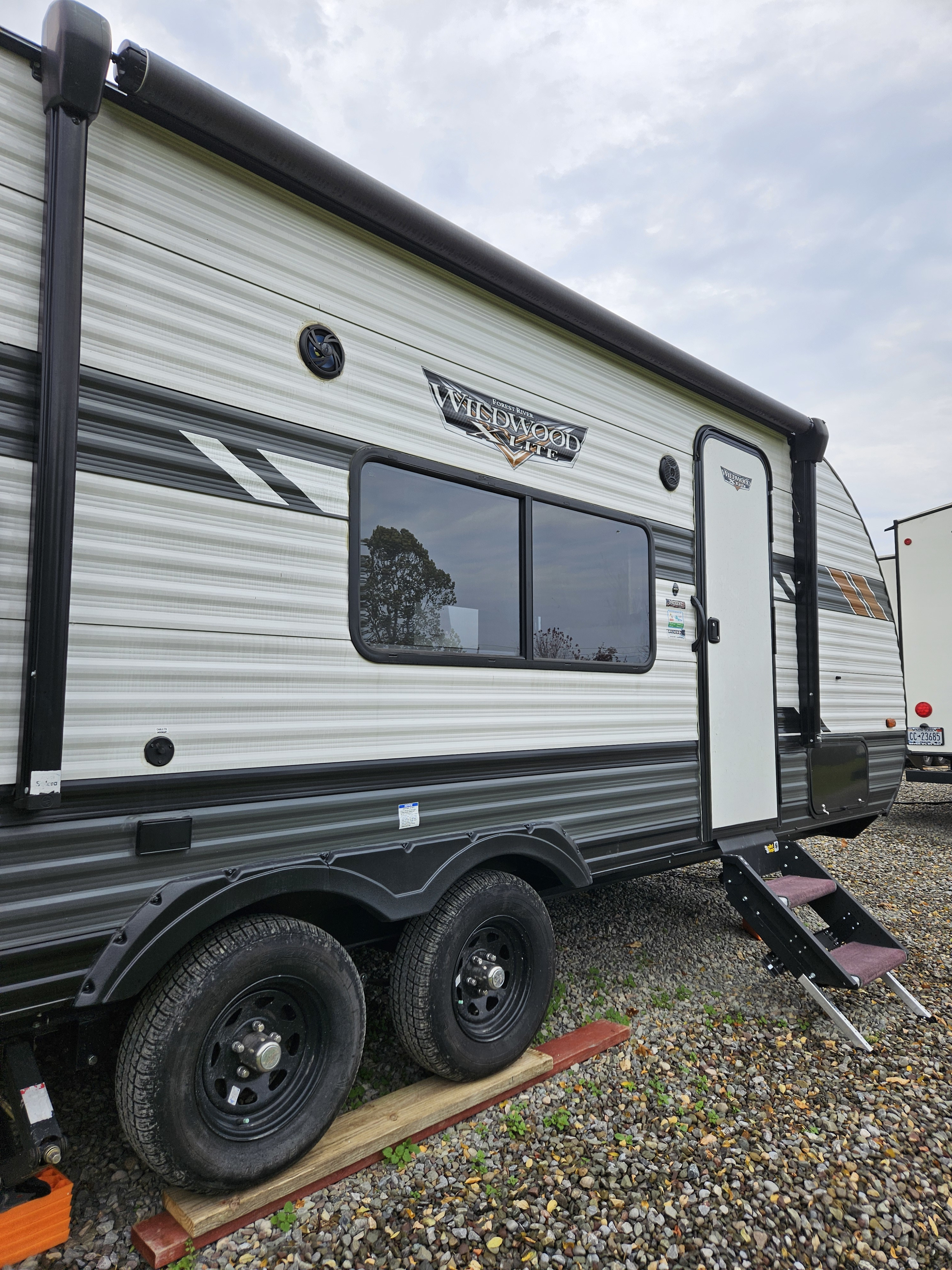 Finger Lakes RV Rentals "Eagle One"